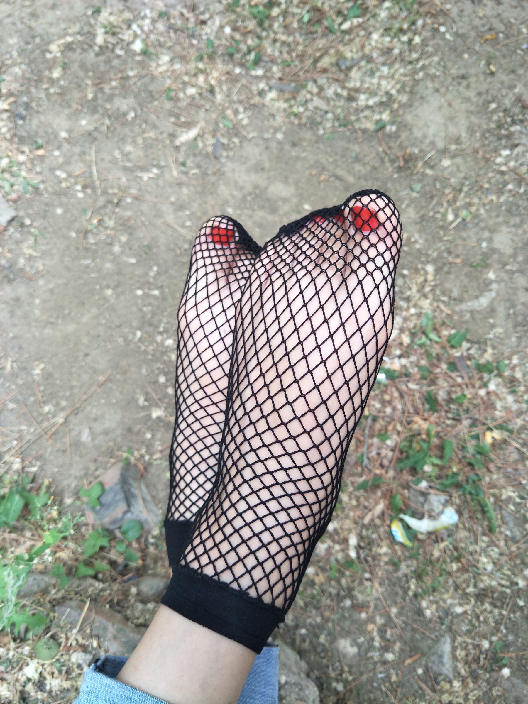 紧身堂妹约出换网袜/(234P)