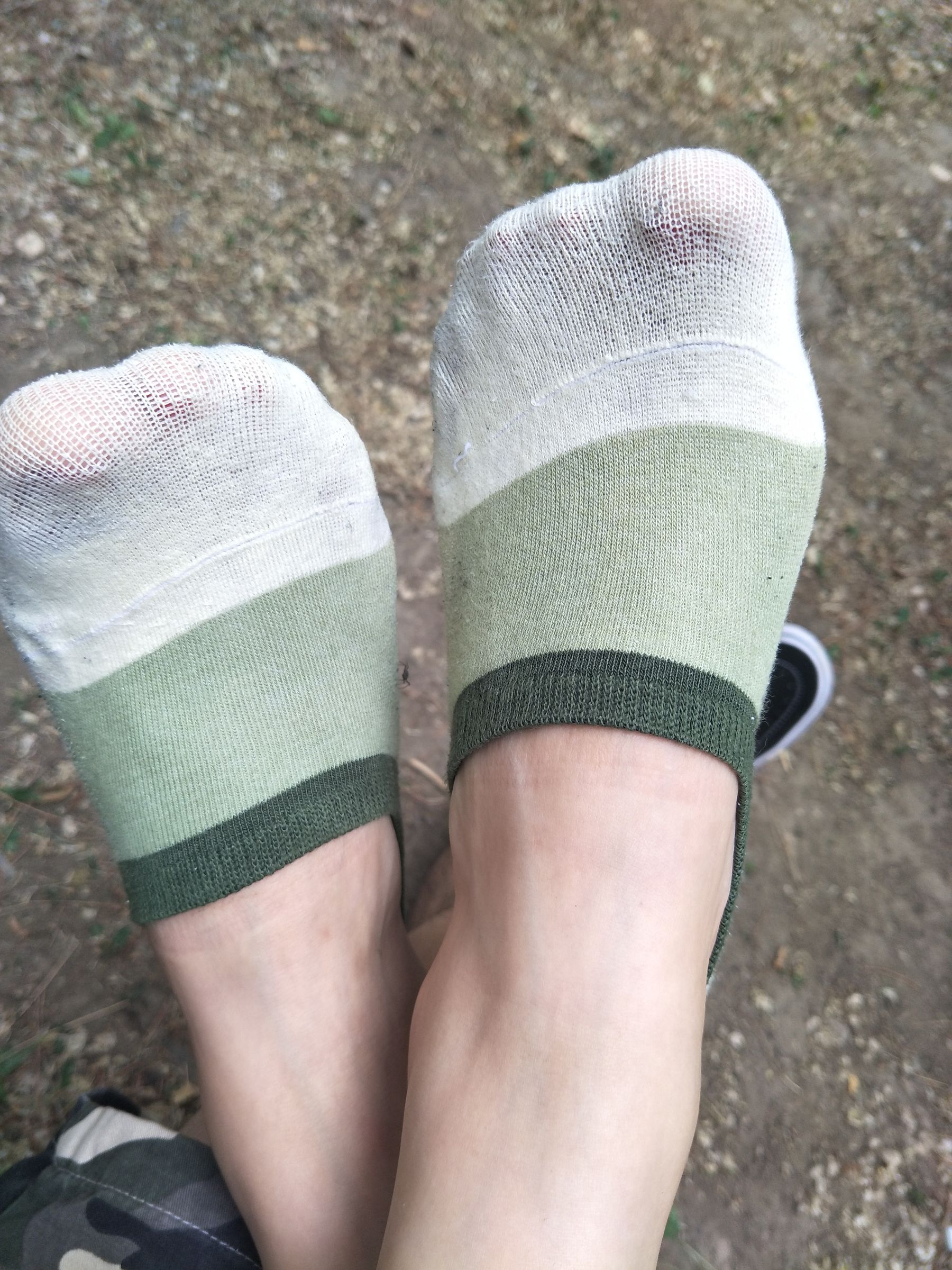 紧身堂妹约出换网袜/(234P)