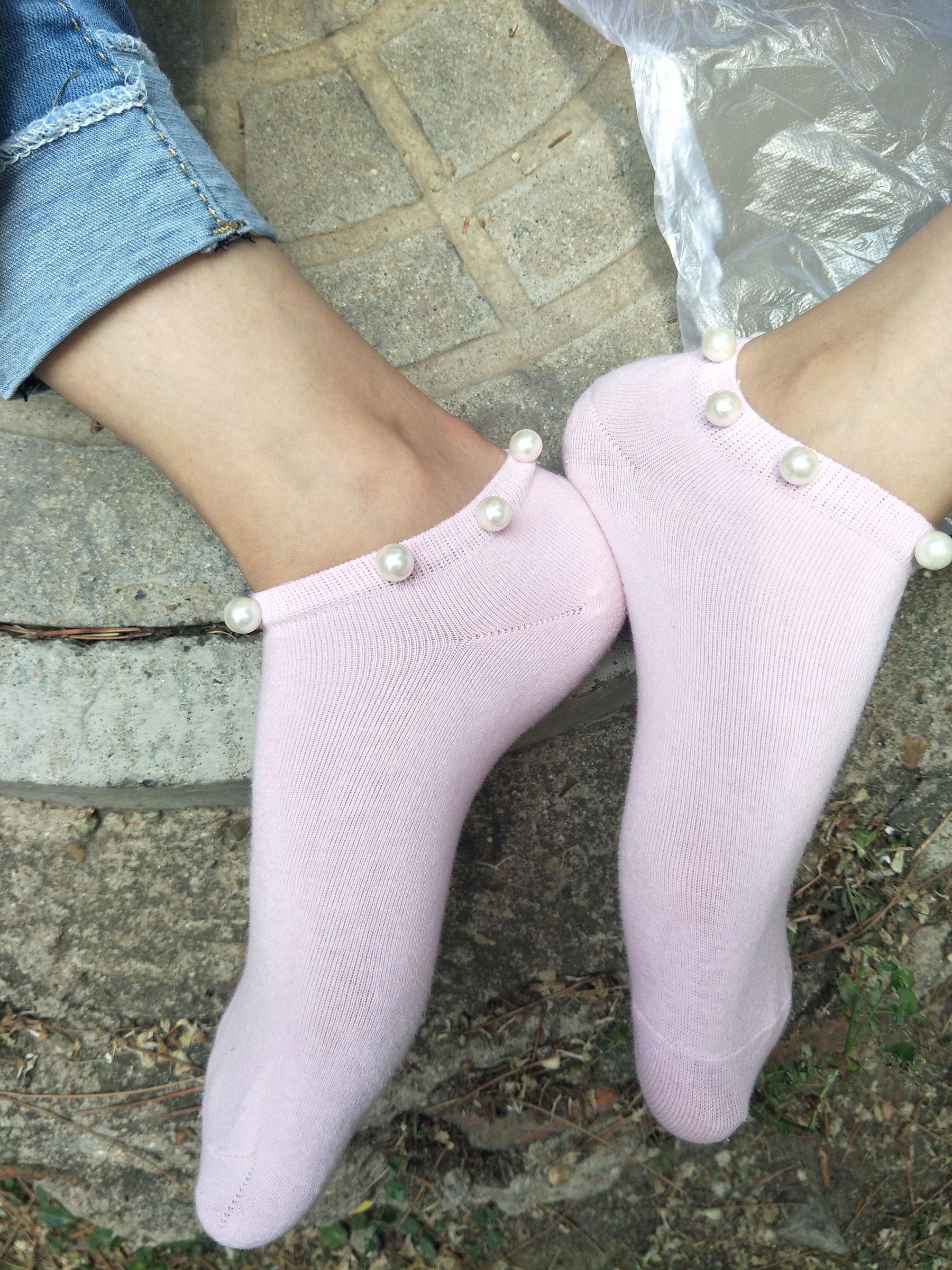 紧身堂妹约出换网袜/(234P)