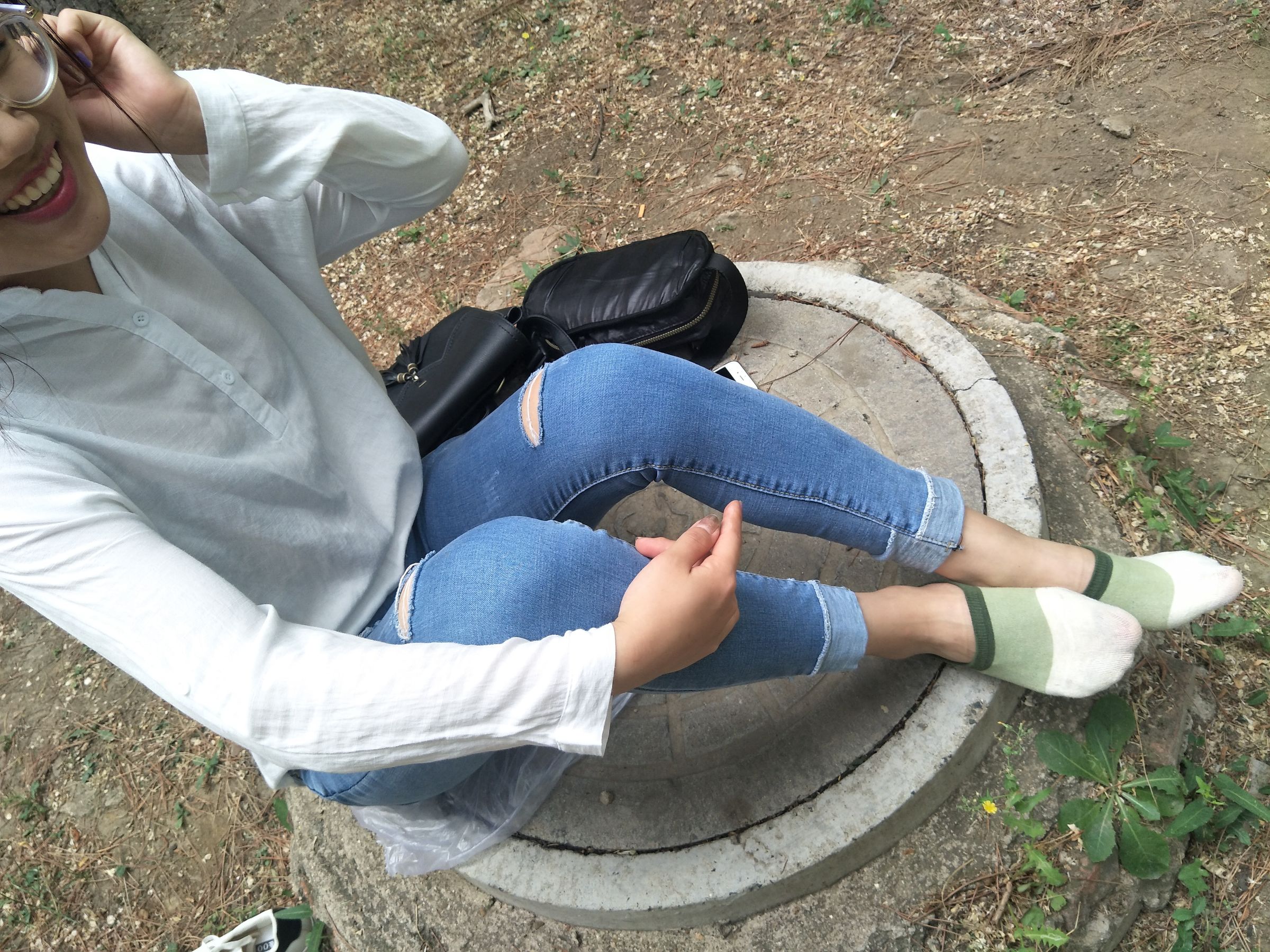 紧身堂妹约出换网袜/(234P)