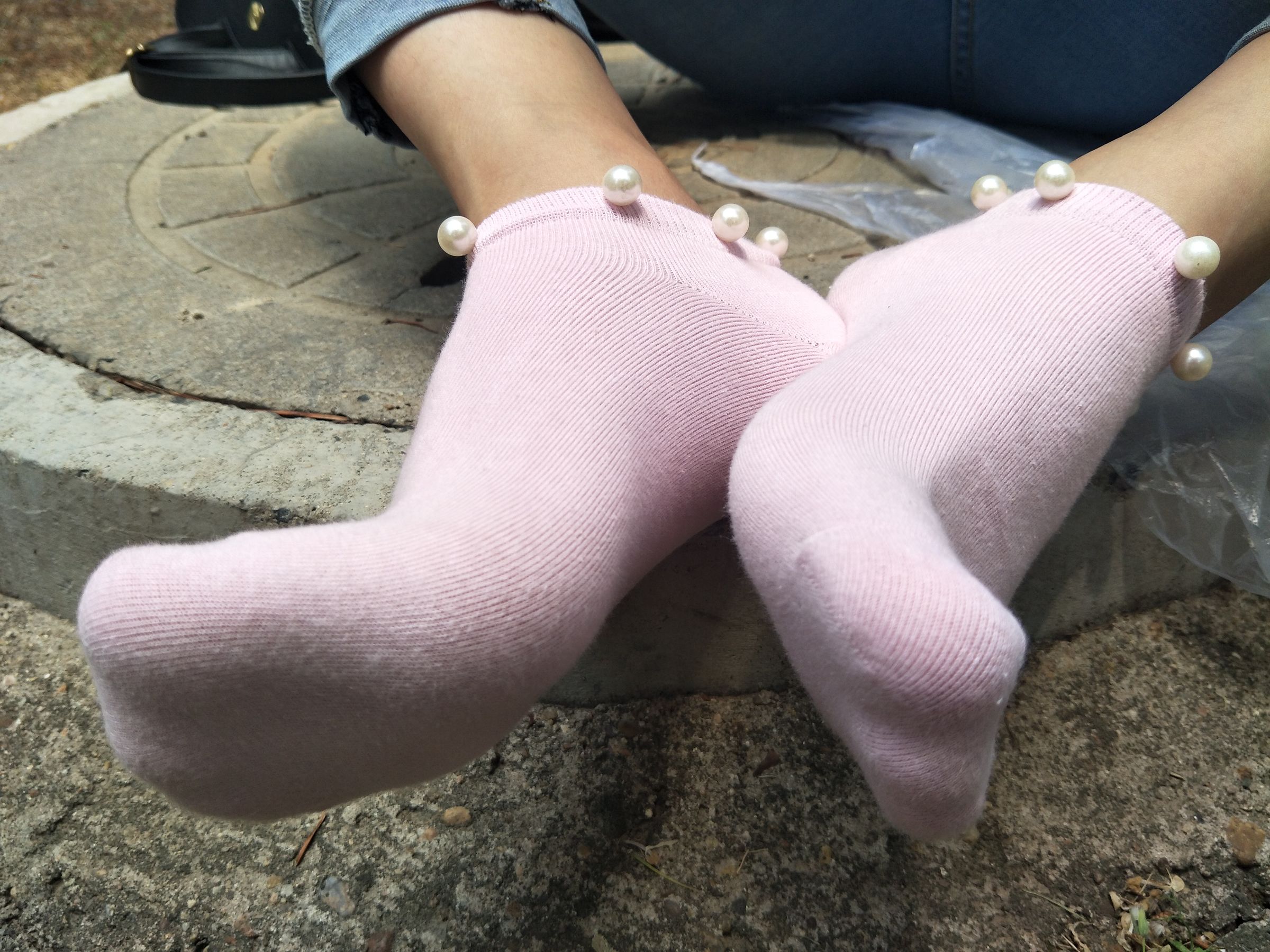 紧身堂妹约出换网袜/(234P)