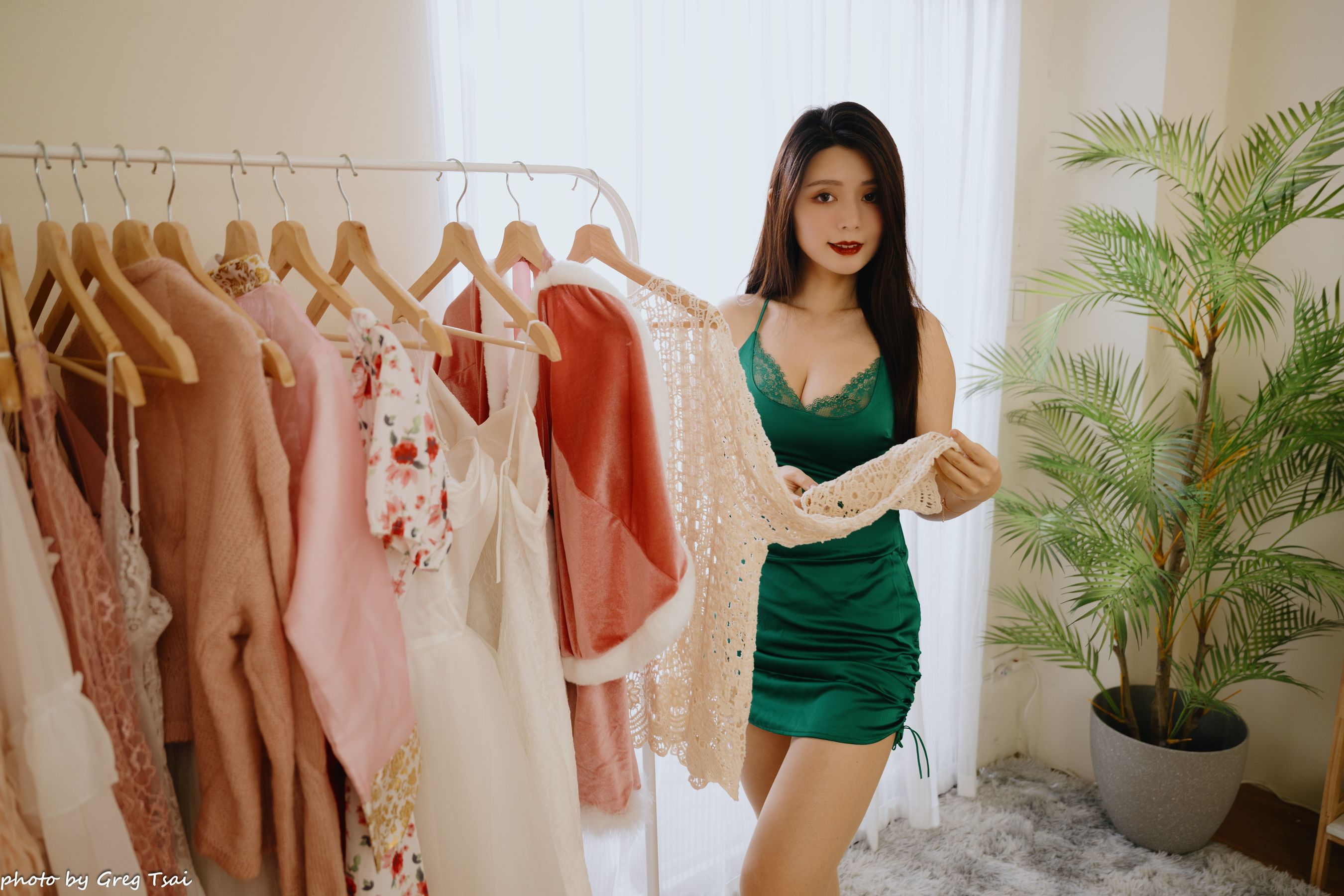 筱筱 - 绿色包臀裙/(64P)