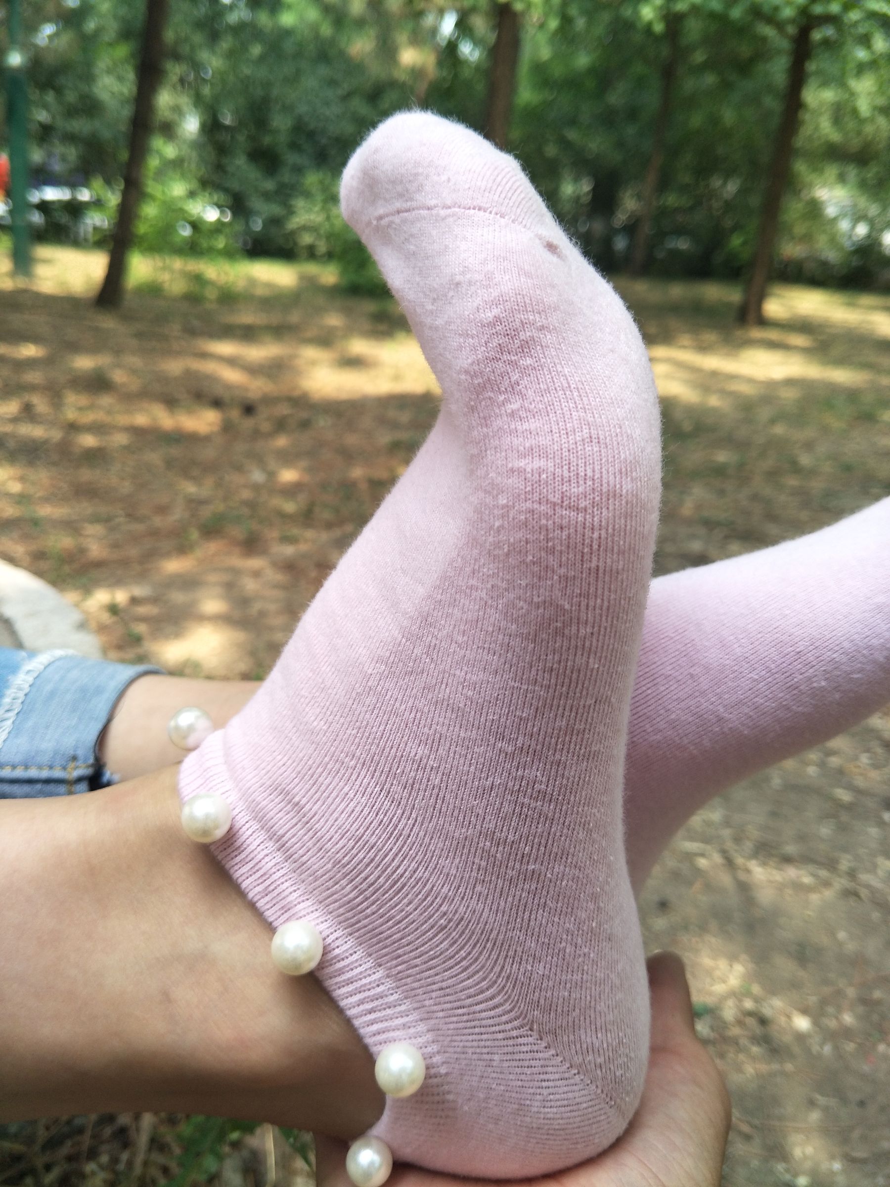 紧身堂妹约出换网袜/(234P)