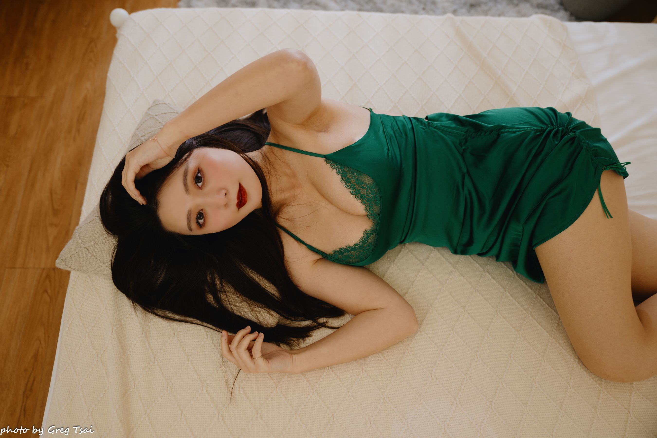 筱筱 - 绿色包臀裙/(64P)