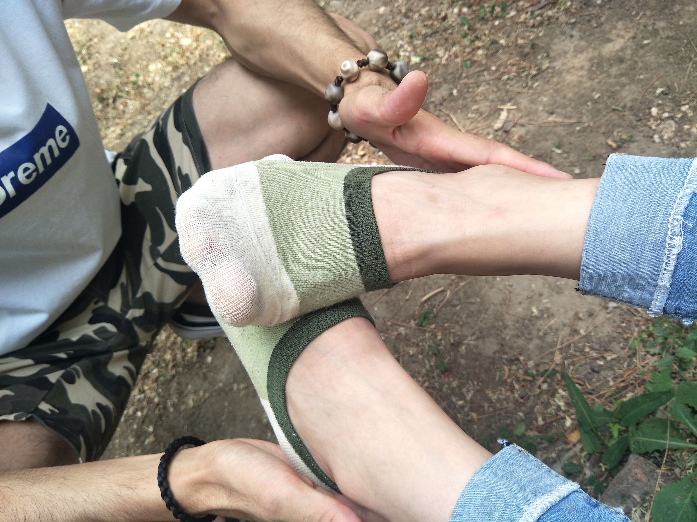 紧身堂妹约出换网袜/(234P)