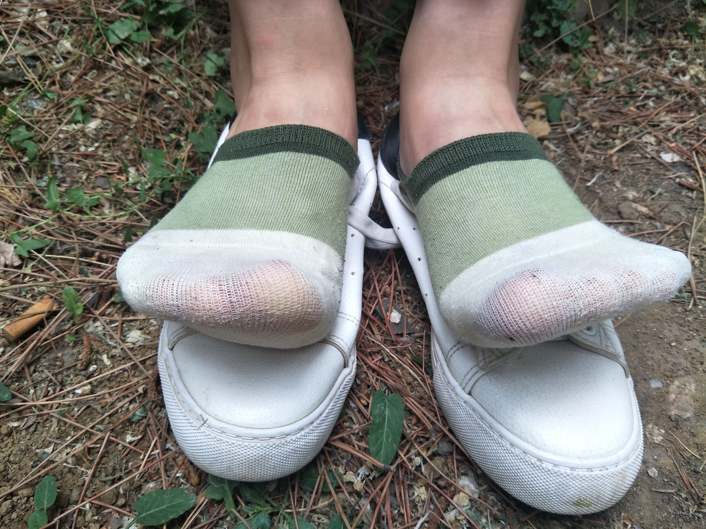 紧身堂妹约出换网袜/(234P)