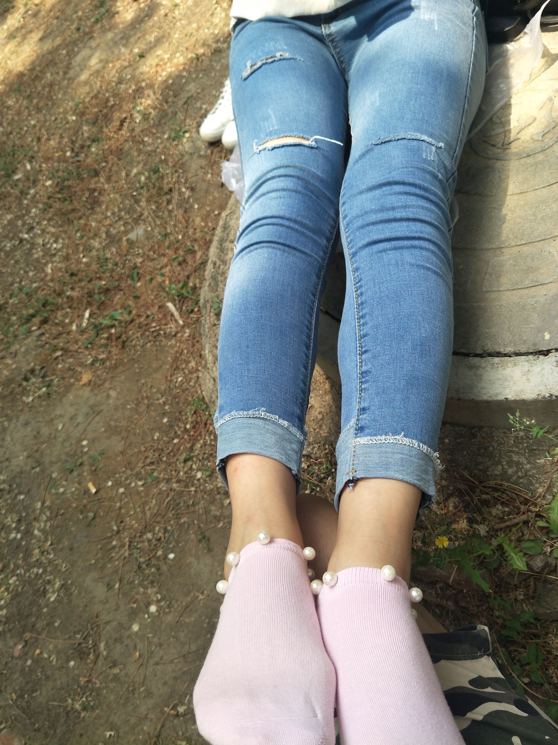 紧身堂妹约出换网袜/(234P)