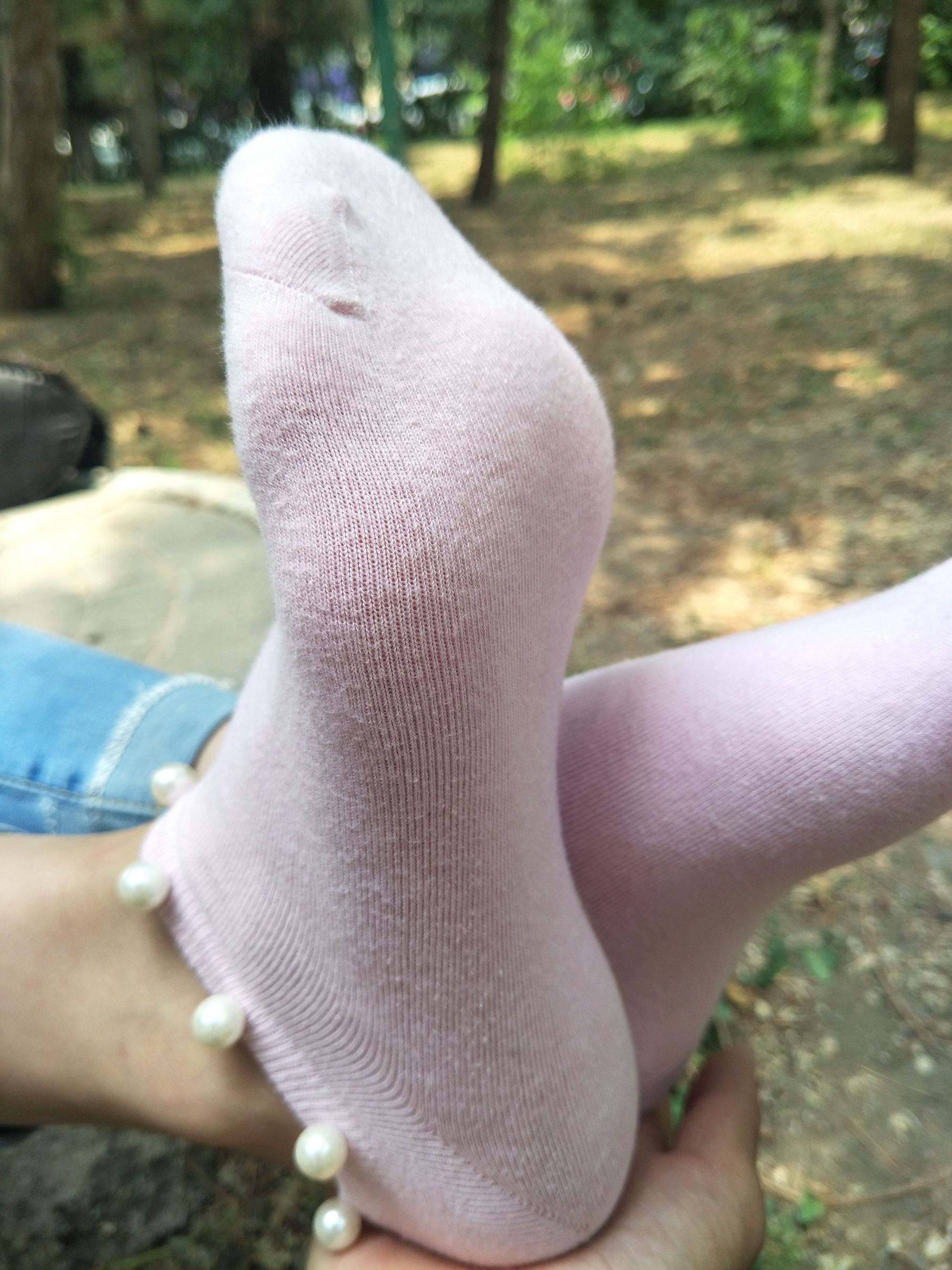 紧身堂妹约出换网袜/(234P)