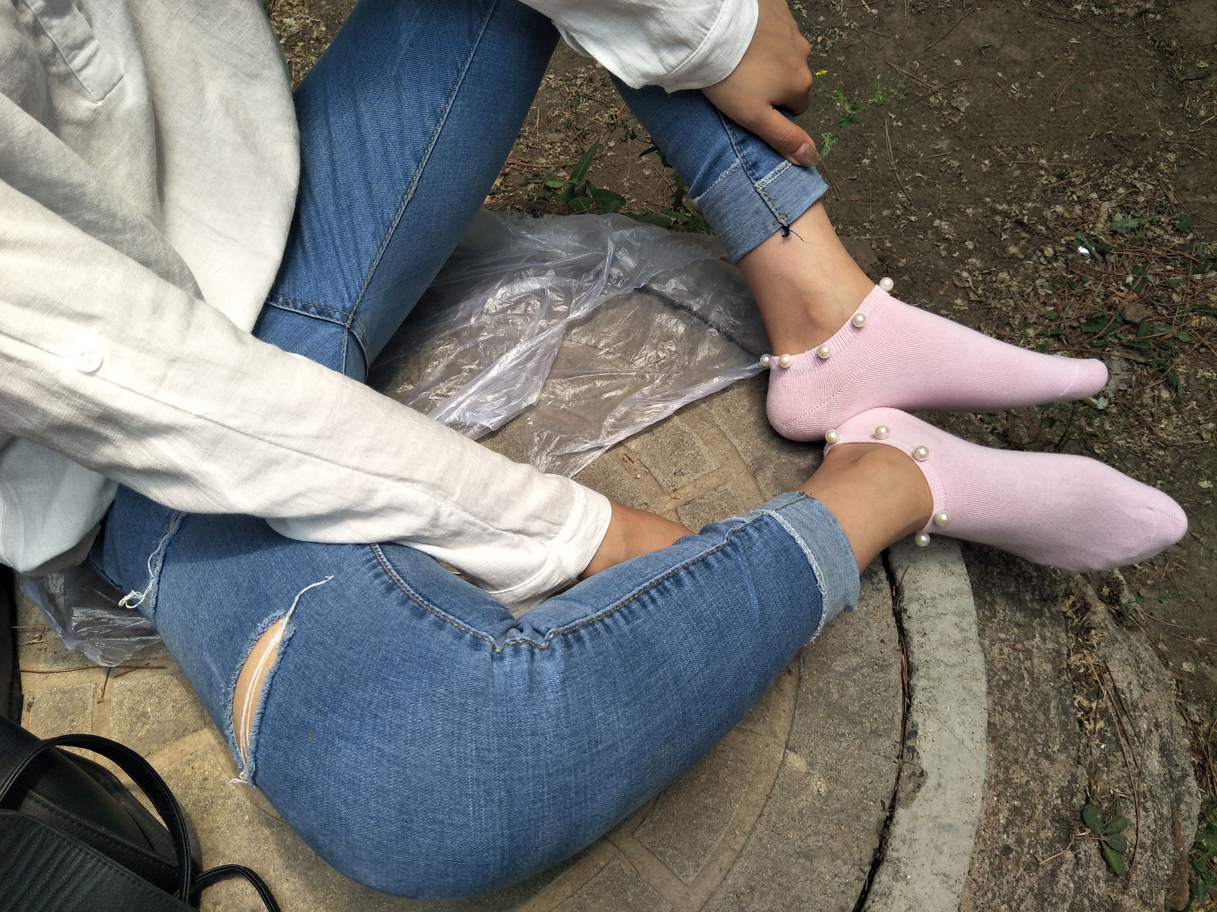 紧身堂妹约出换网袜/(234P)