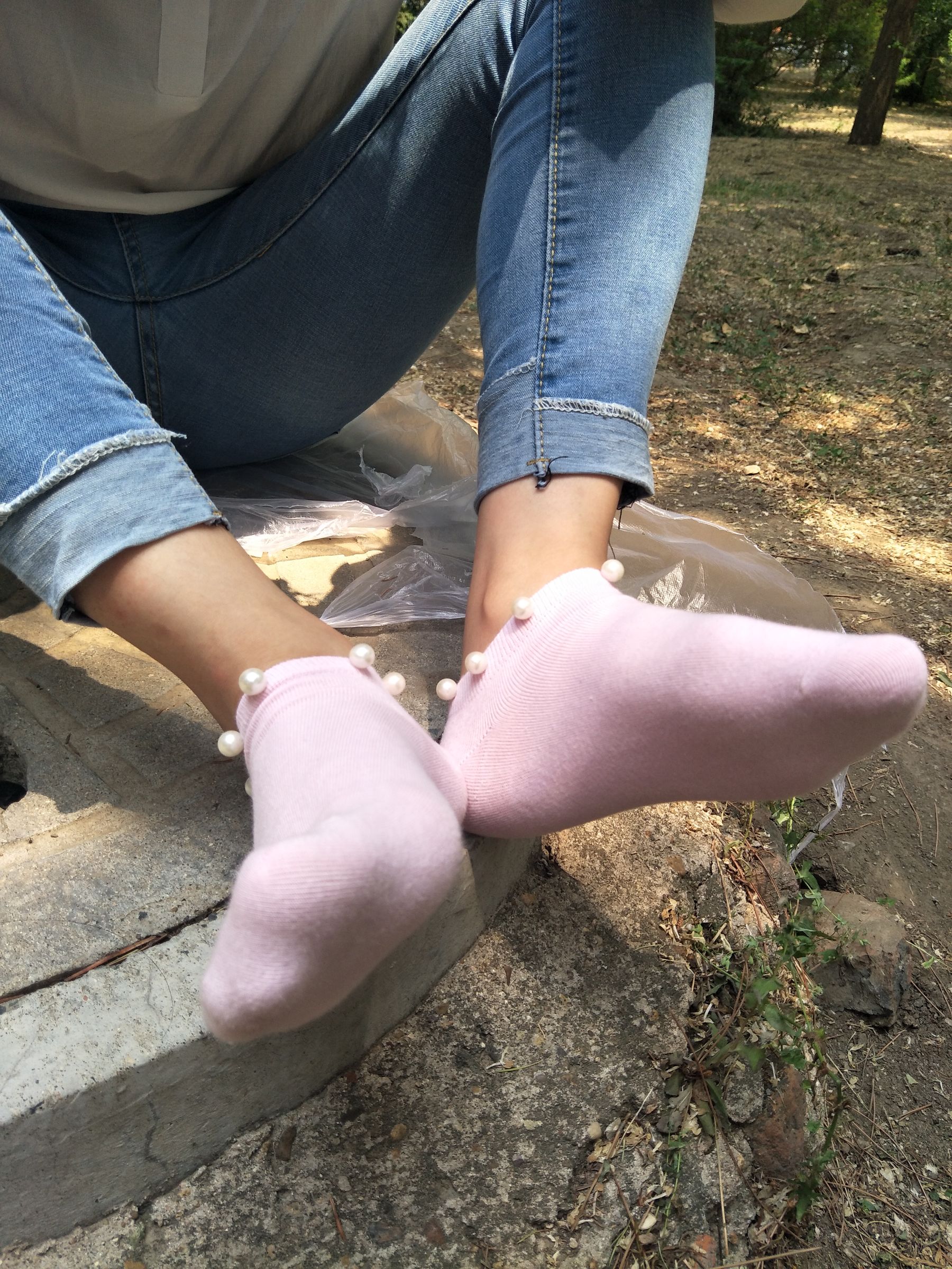 紧身堂妹约出换网袜/(234P)