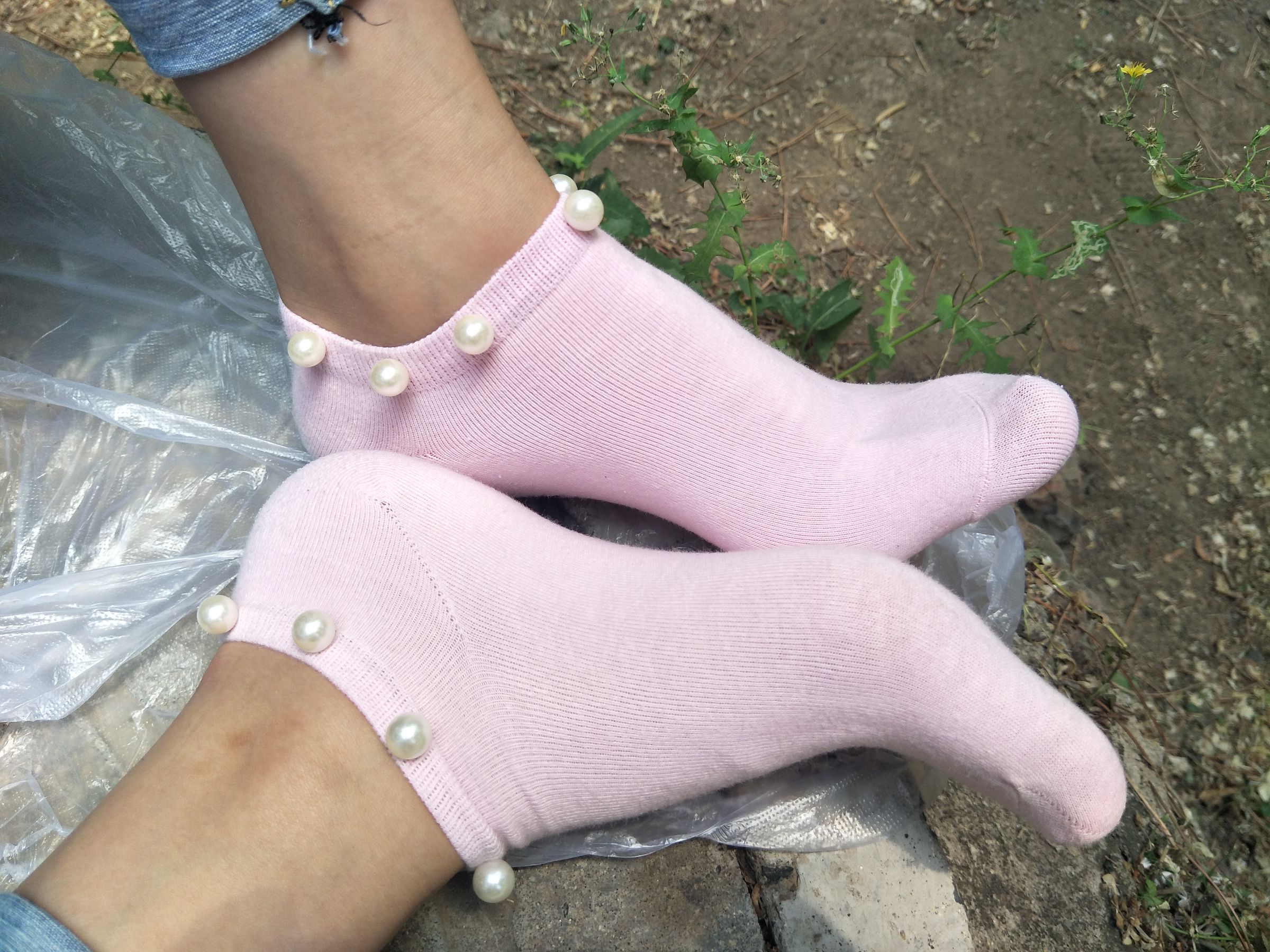 紧身堂妹约出换网袜/(234P)