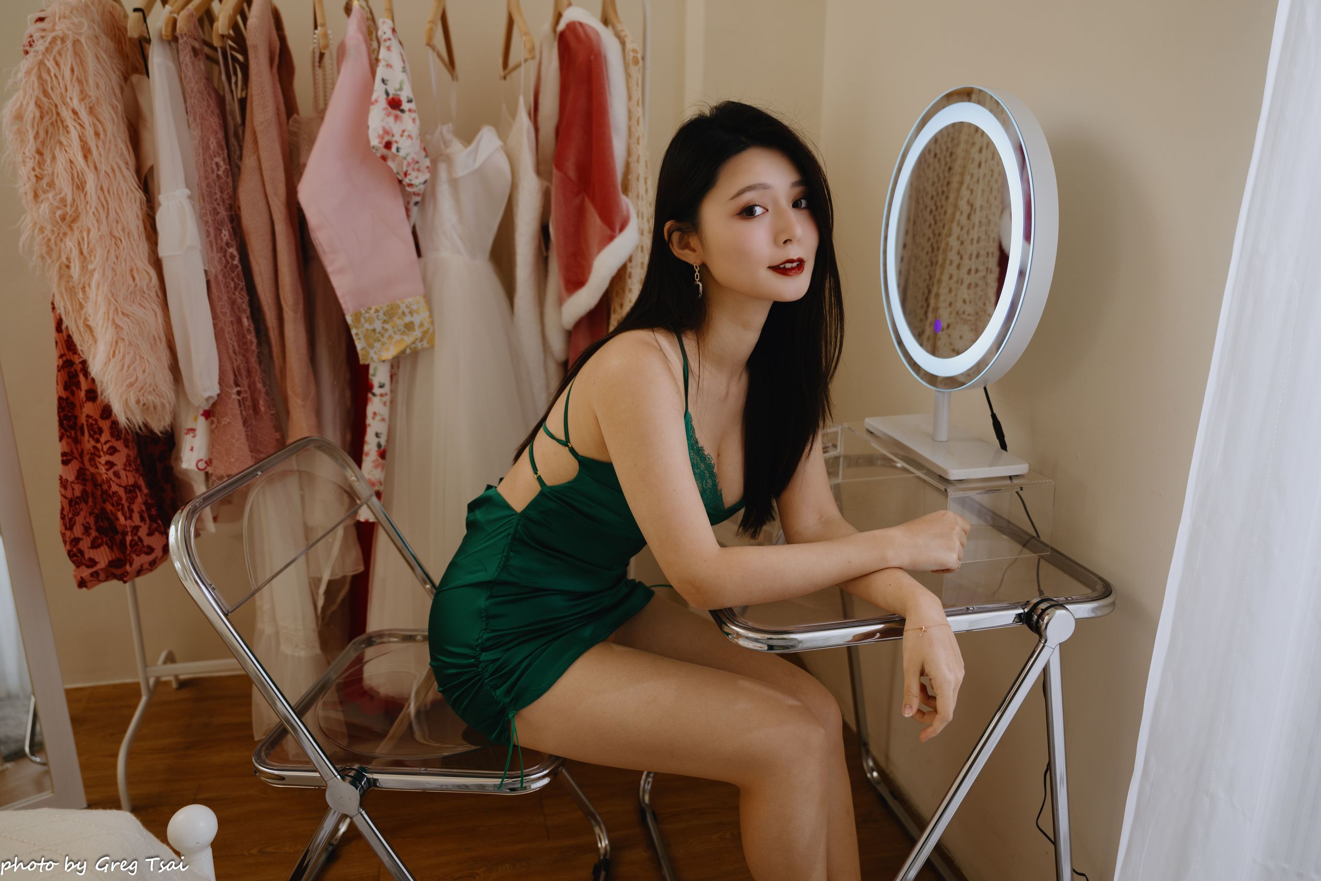 筱筱 - 绿色包臀裙/(64P)