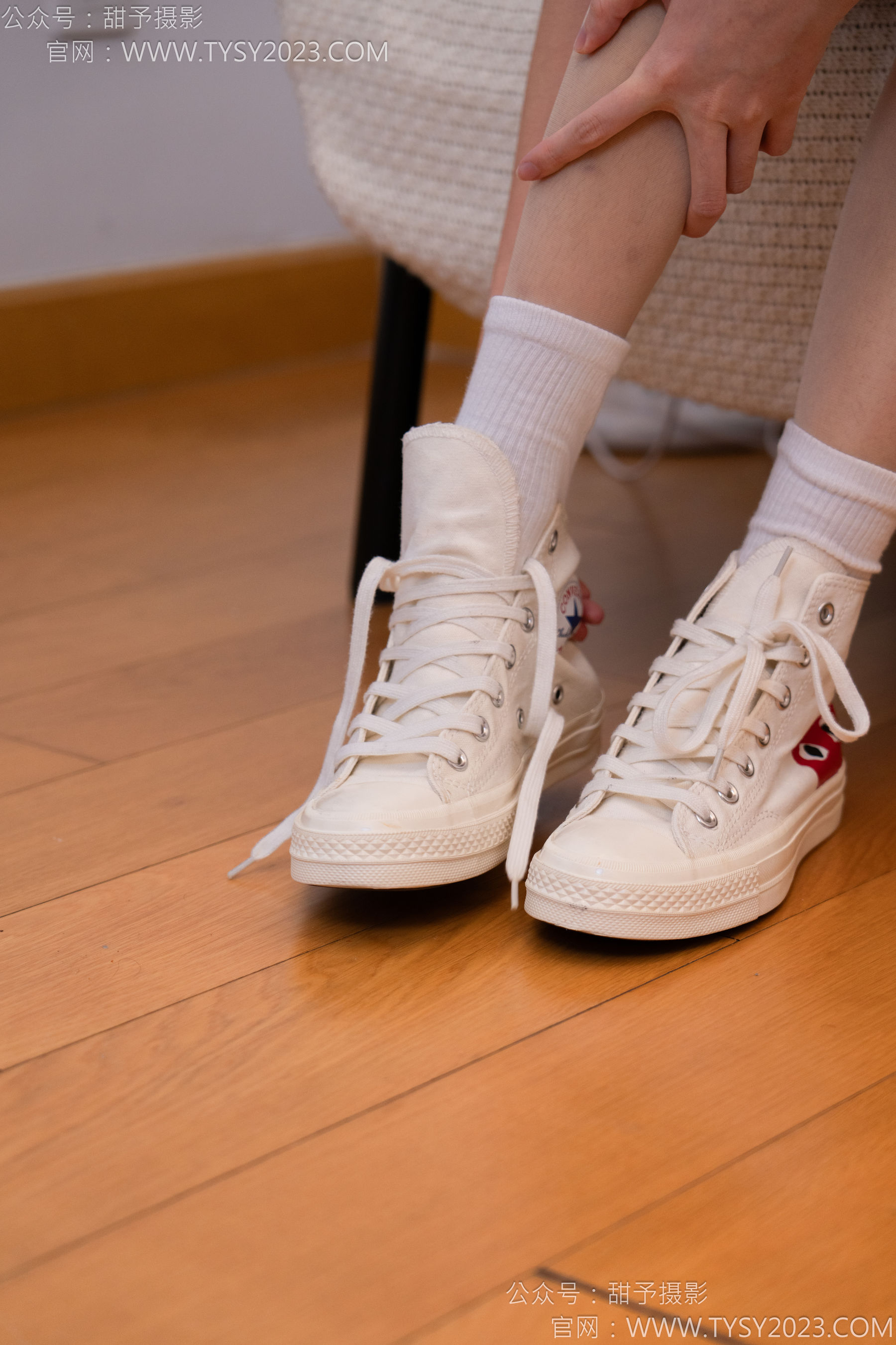 甜予摄影 No.140 思思&双人 - 板鞋、白棉袜、肉丝/(130P)
