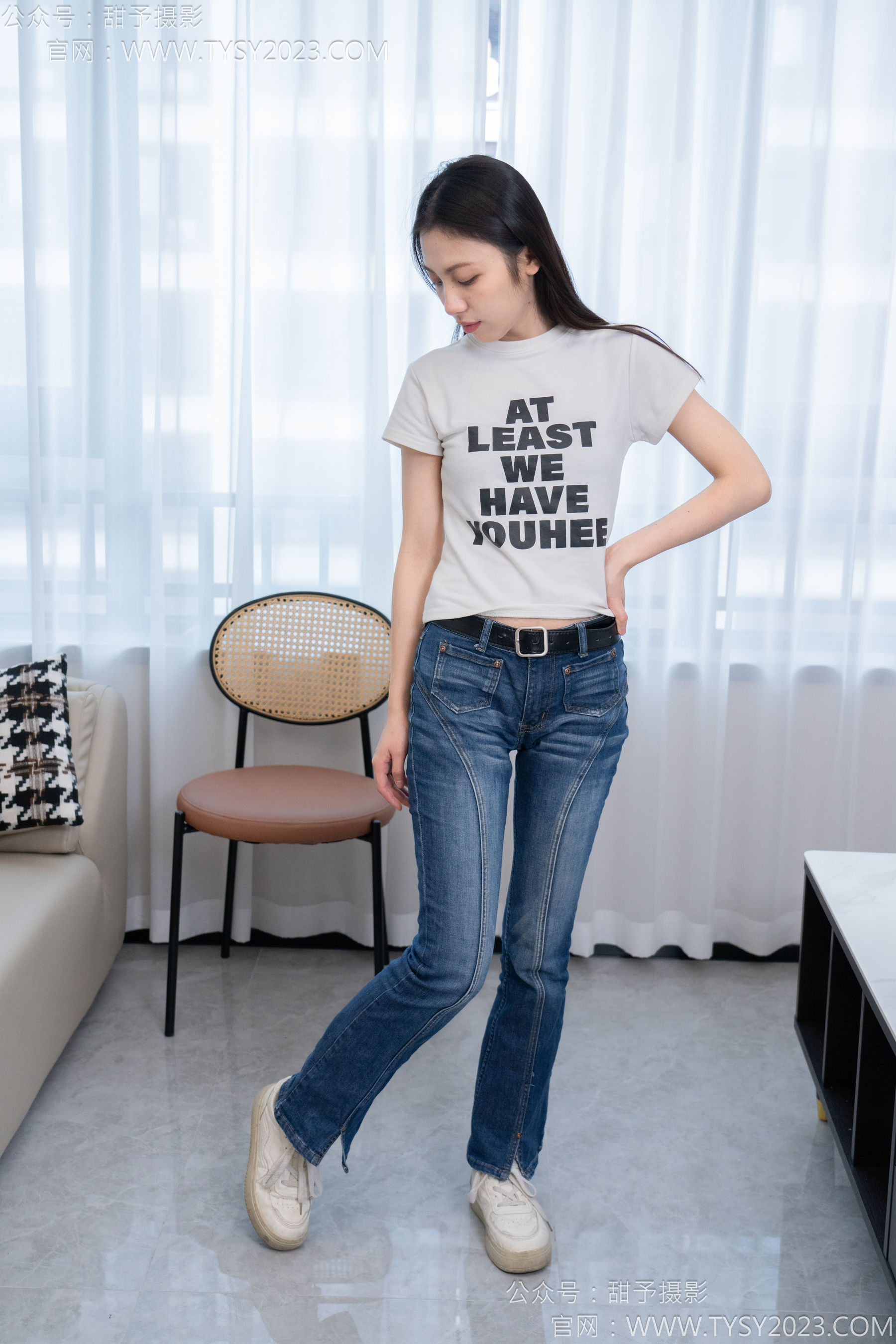 甜予摄影 No.132 诺诺 - 板鞋、白棉袜、裸足/(129P)