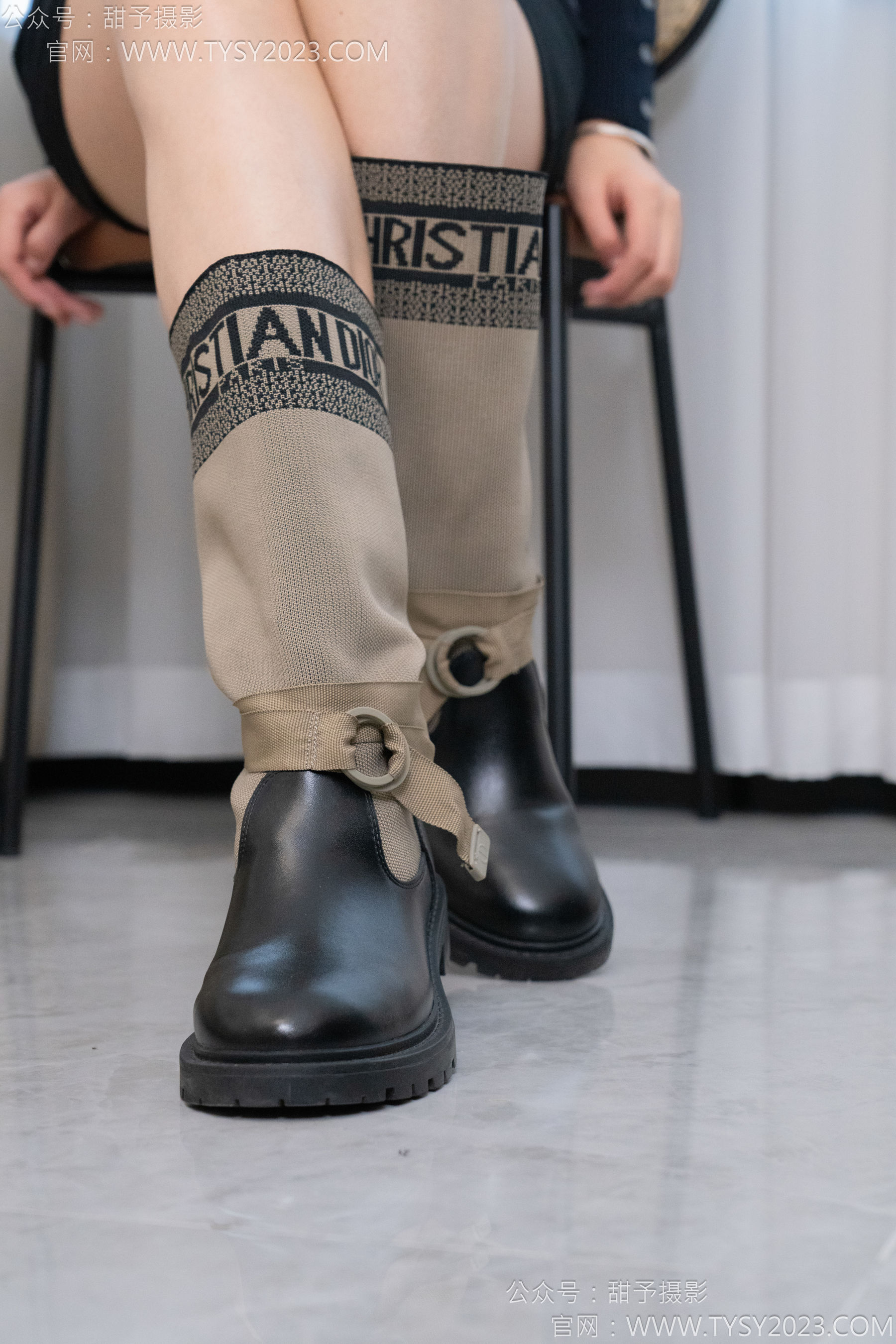 甜予摄影 No.129 咖啡豆 - 长靴、白棉袜、裸足/(134P)
