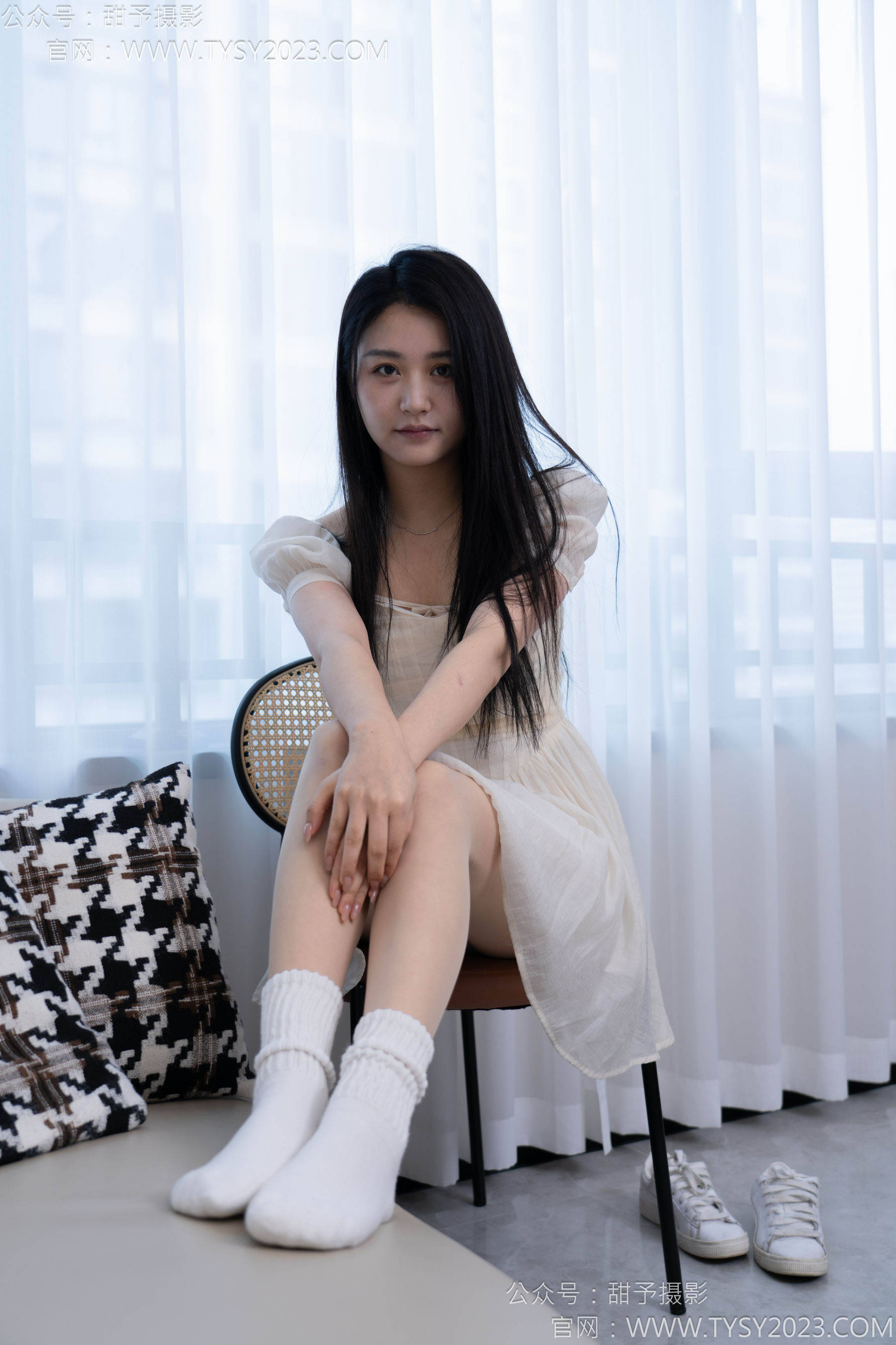 甜予摄影 No.137 澜澜 - 板鞋、白棉袜、薄肉丝/(140P)