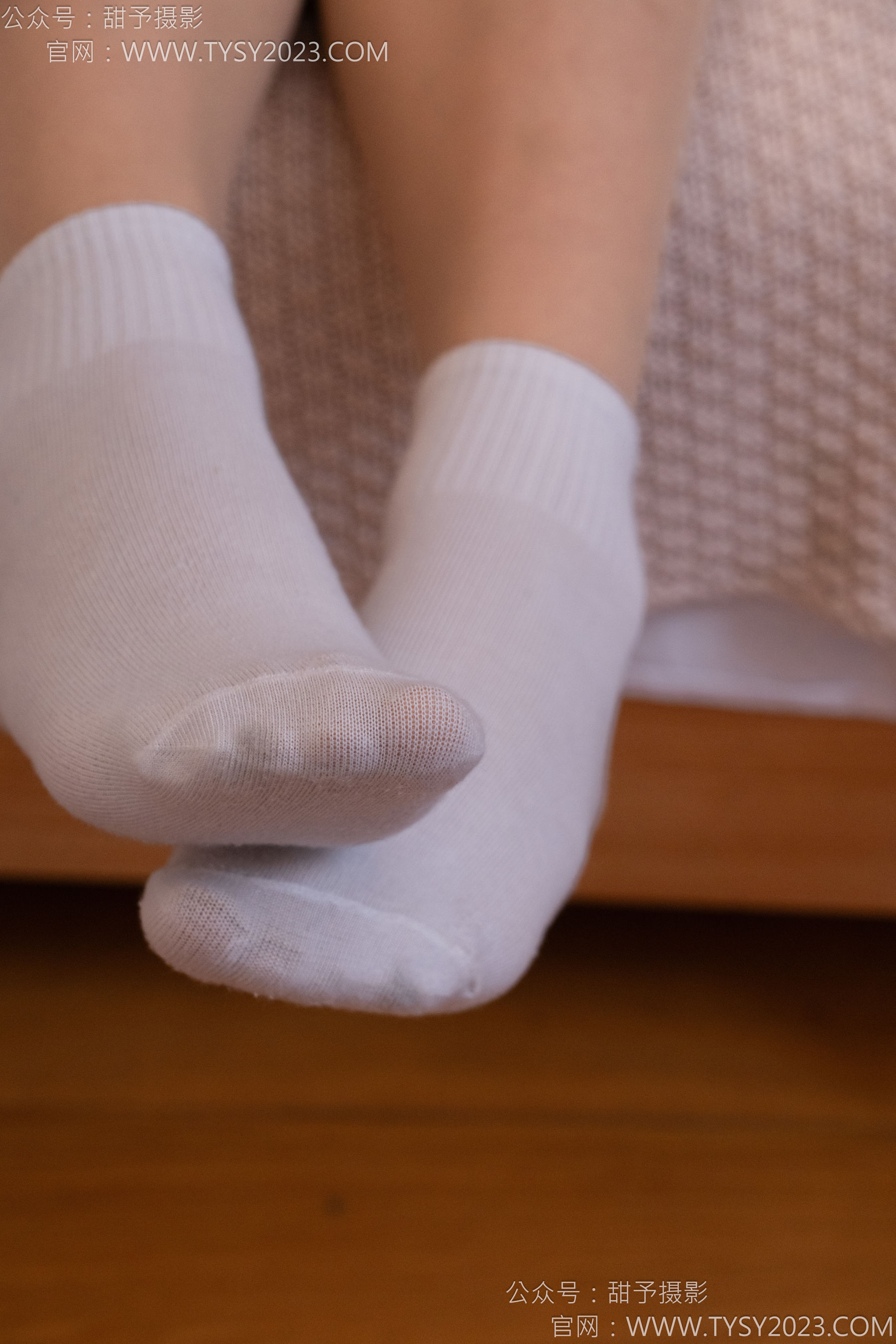 甜予摄影 No.140 思思&双人 - 板鞋、白棉袜、肉丝/(130P)