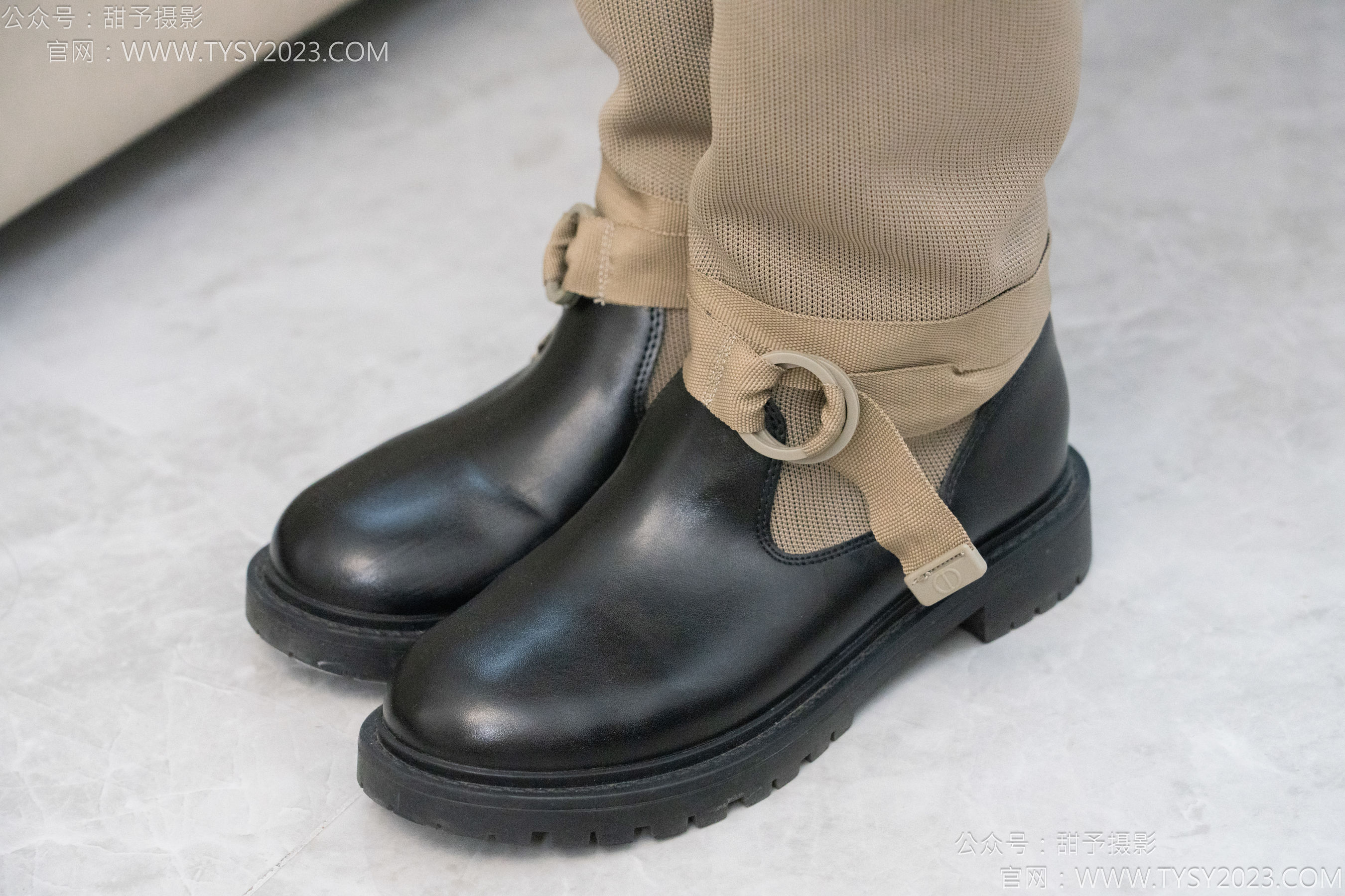 甜予摄影 No.129 咖啡豆 - 长靴、白棉袜、裸足/(134P)