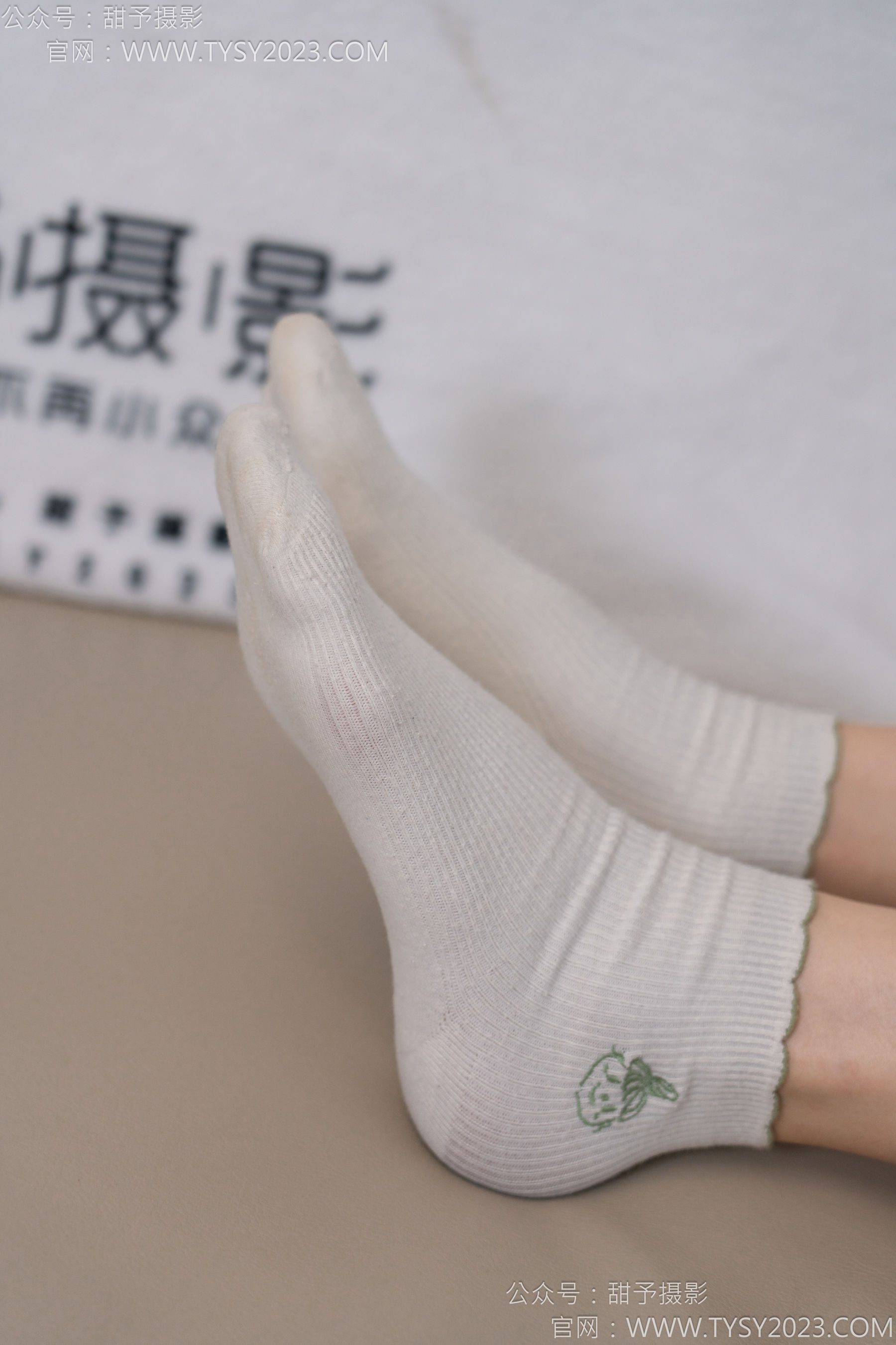 甜予摄影 No.125 丹丹 - 运动鞋、白棉袜、裸足/(139P)