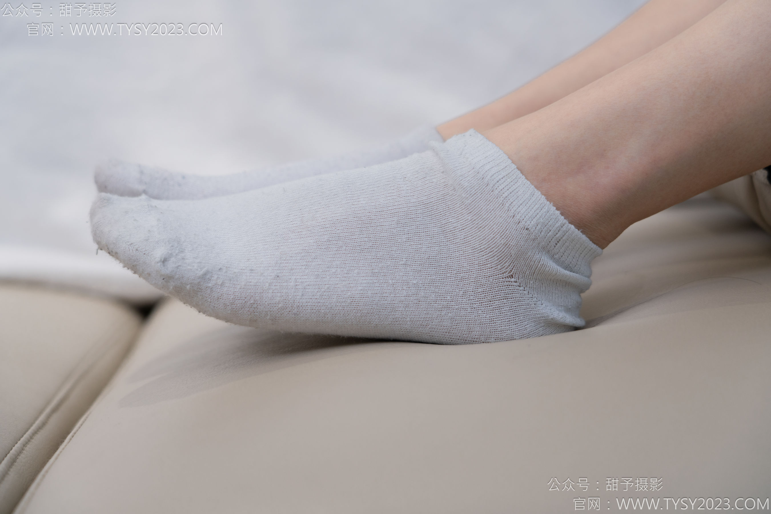 甜予摄影 No.130 澜澜 - 皮鞋、白棉袜、裸足、掉袜子剧情/(130P)