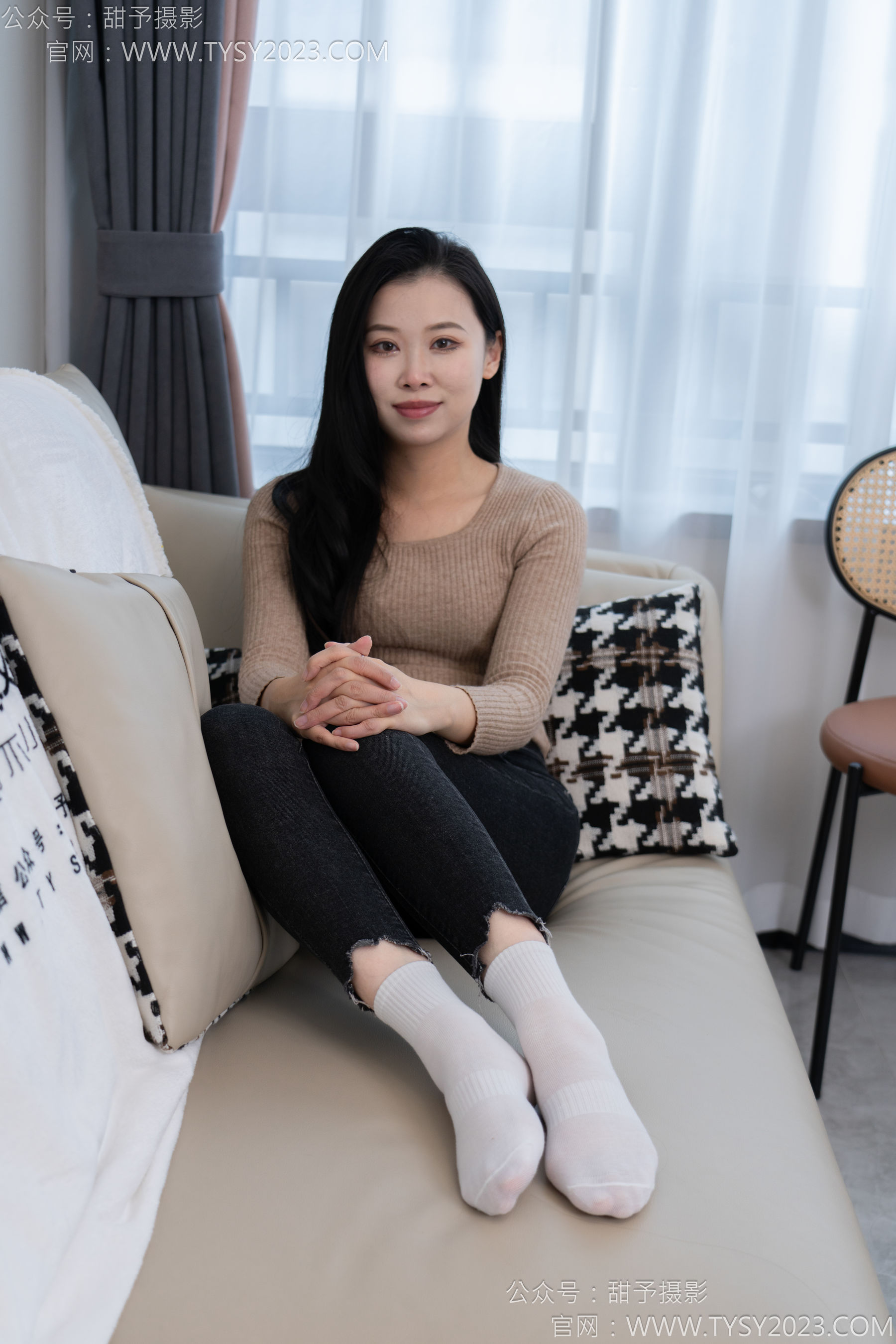 甜予摄影 No.133 梦梦 - 长靴、白棉袜、裸足/(135P)