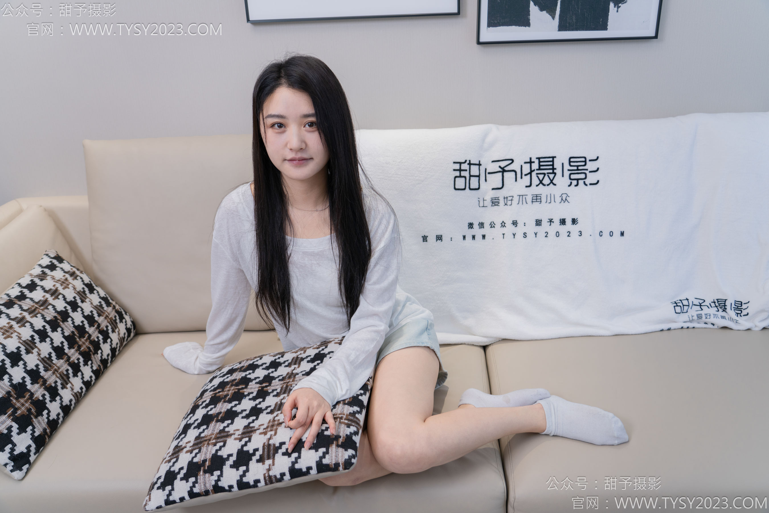 甜予摄影 No.130 澜澜 - 皮鞋、白棉袜、裸足、掉袜子剧情/(130P)