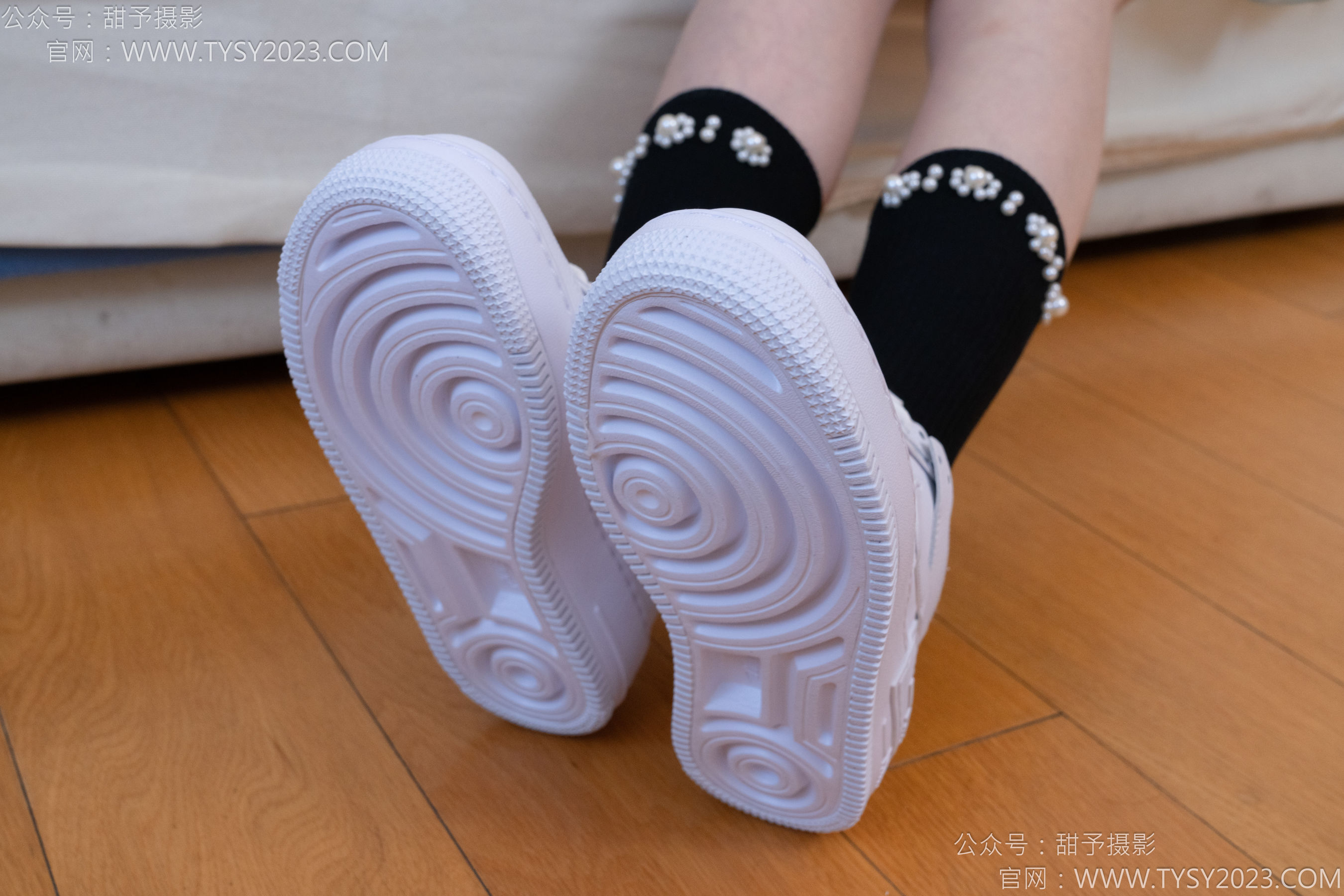 甜予摄影 No.136 璇璇 - 板鞋、黑棉袜/(203P)