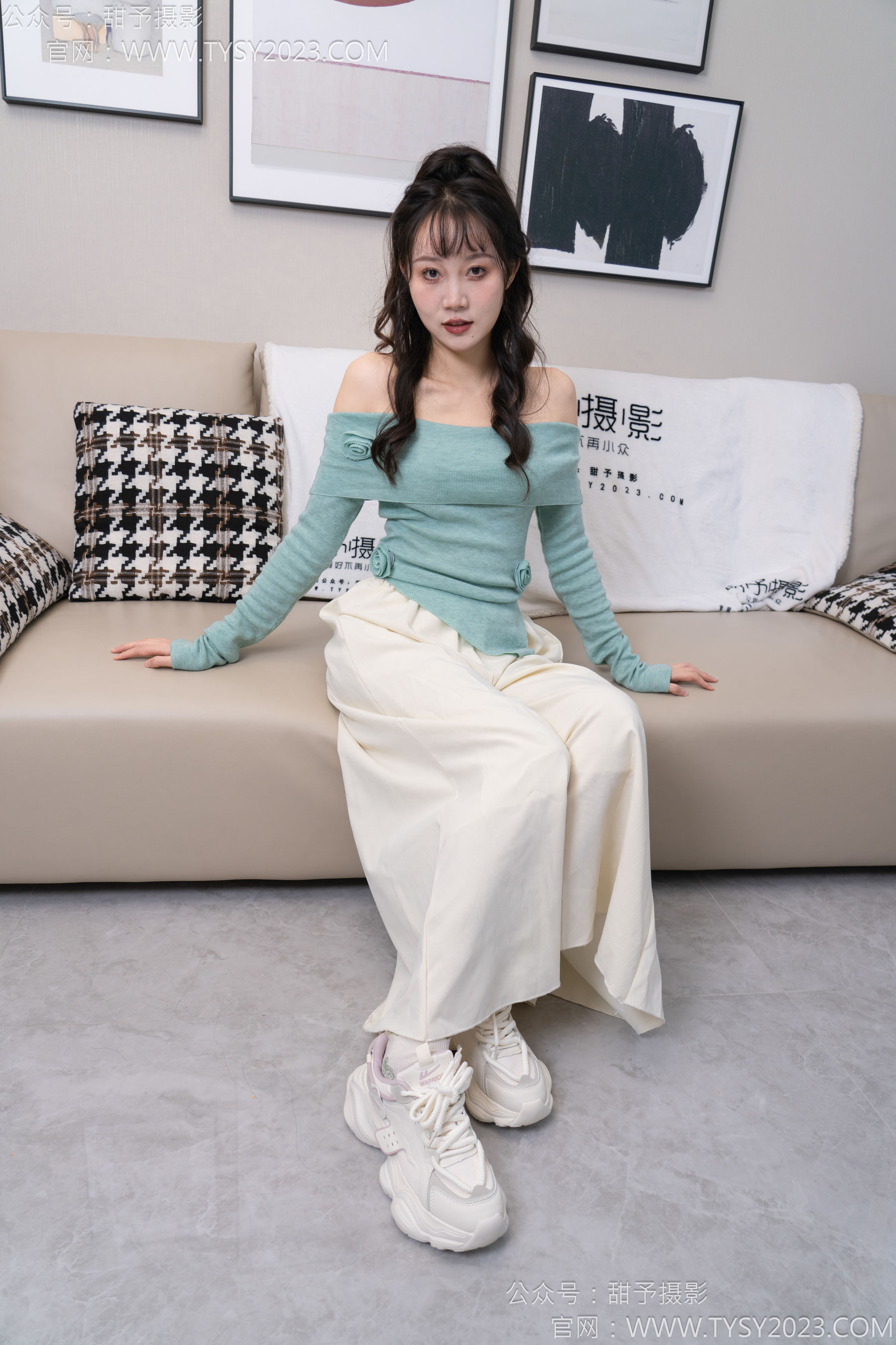 甜予摄影 No.125 丹丹 - 运动鞋、白棉袜、裸足/(139P)