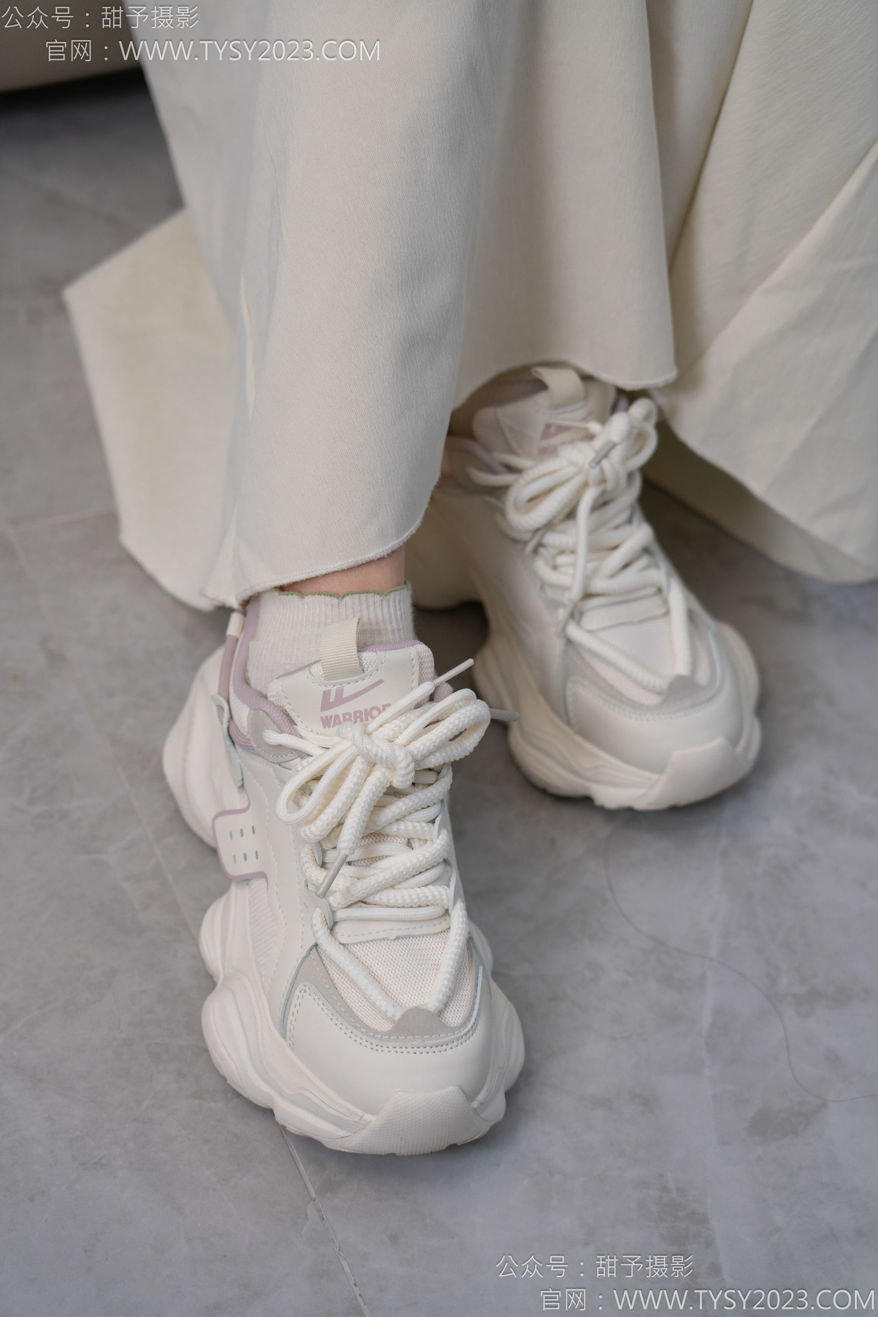 甜予摄影 No.125 丹丹 - 运动鞋、白棉袜、裸足/(139P)