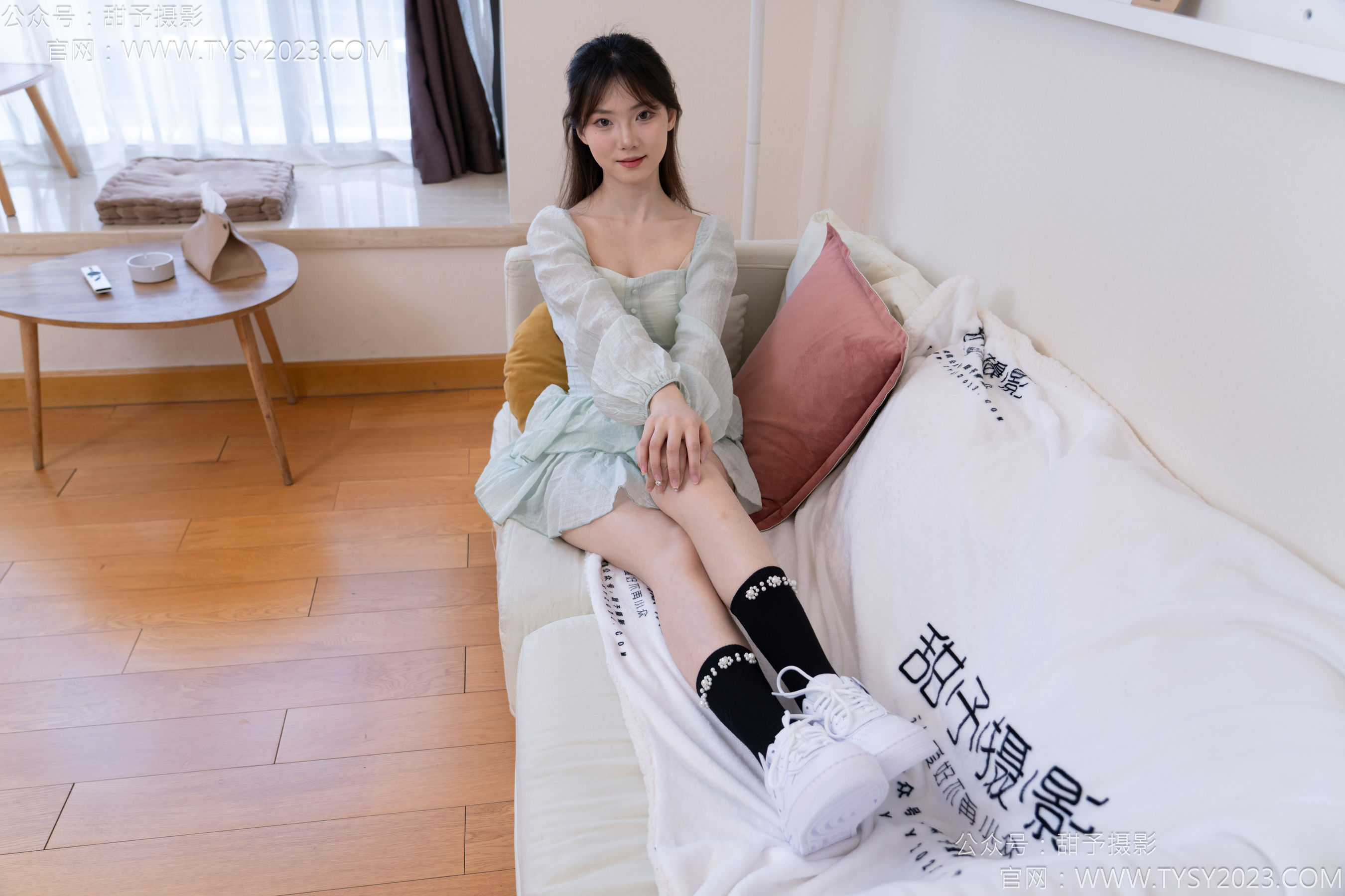 甜予摄影 No.136 璇璇 - 板鞋、黑棉袜/(203P)