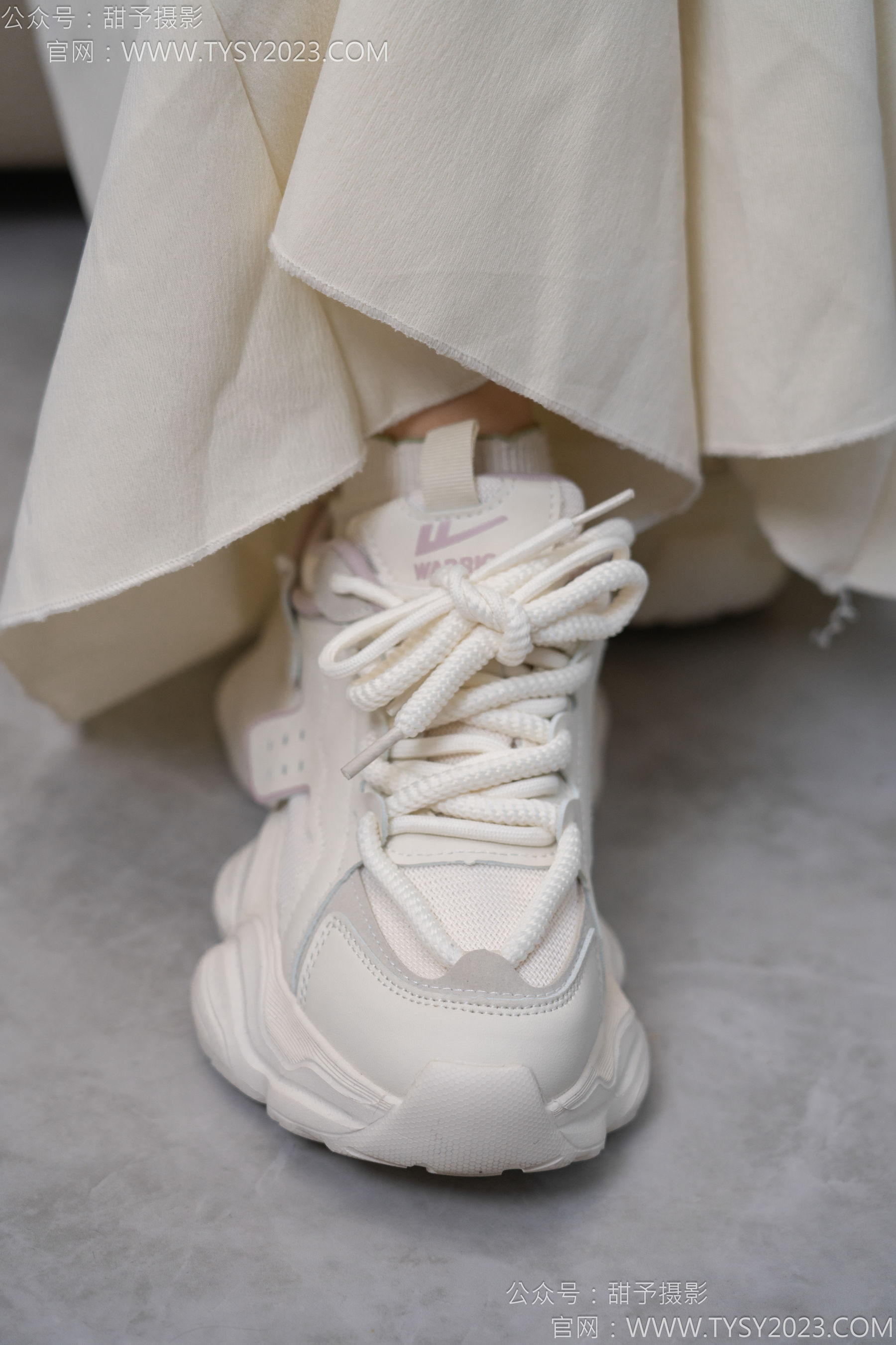 甜予摄影 No.125 丹丹 - 运动鞋、白棉袜、裸足/(139P)