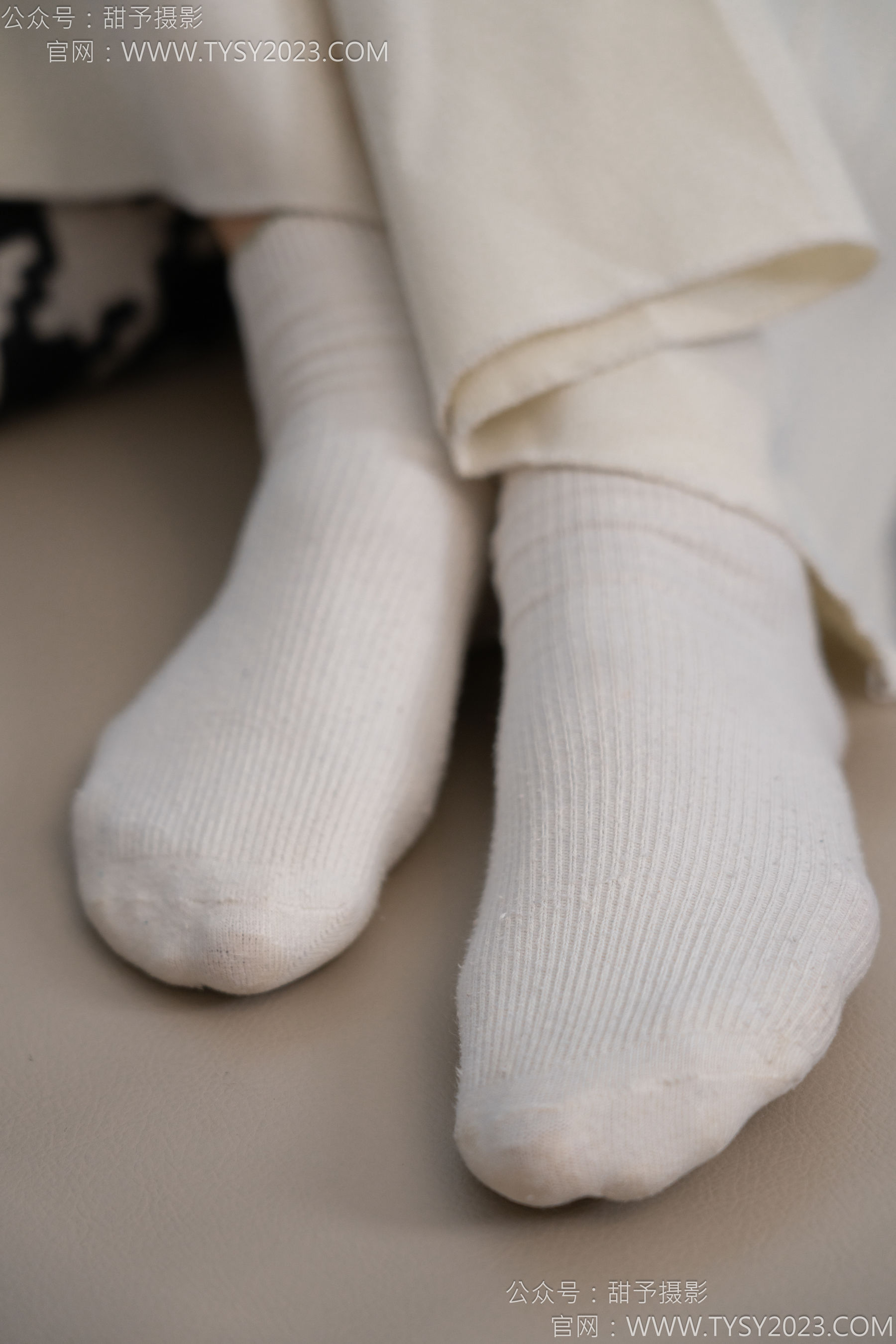 甜予摄影 No.125 丹丹 - 运动鞋、白棉袜、裸足/(139P)