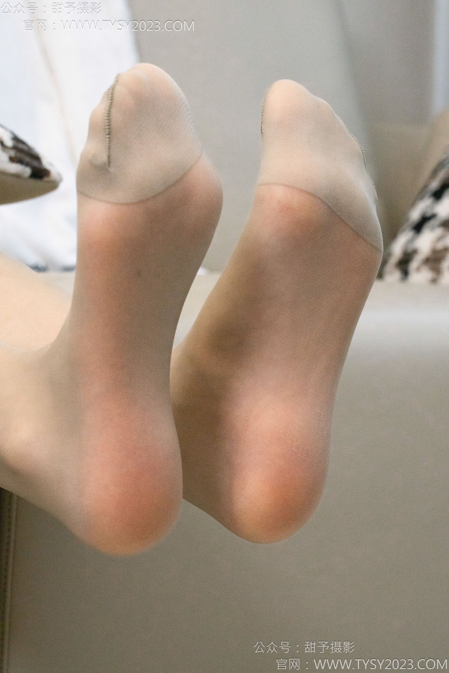 甜予摄影 No.134 璇璇思思 - 高跟鞋、薄白丝、薄灰丝/(132P)