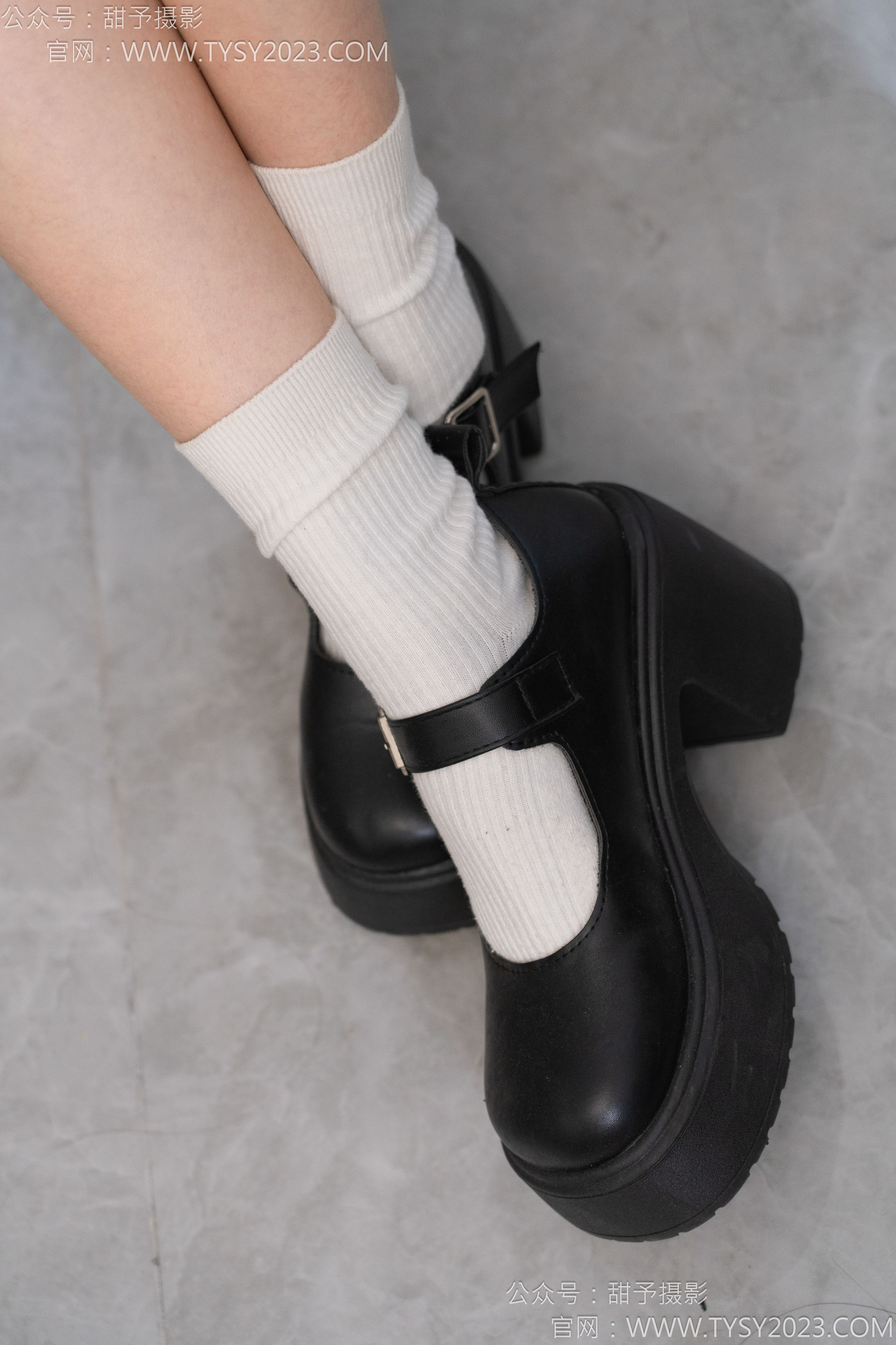 甜予摄影 No.127 丹丹 - 皮鞋、白棉袜、裸足/(145P)