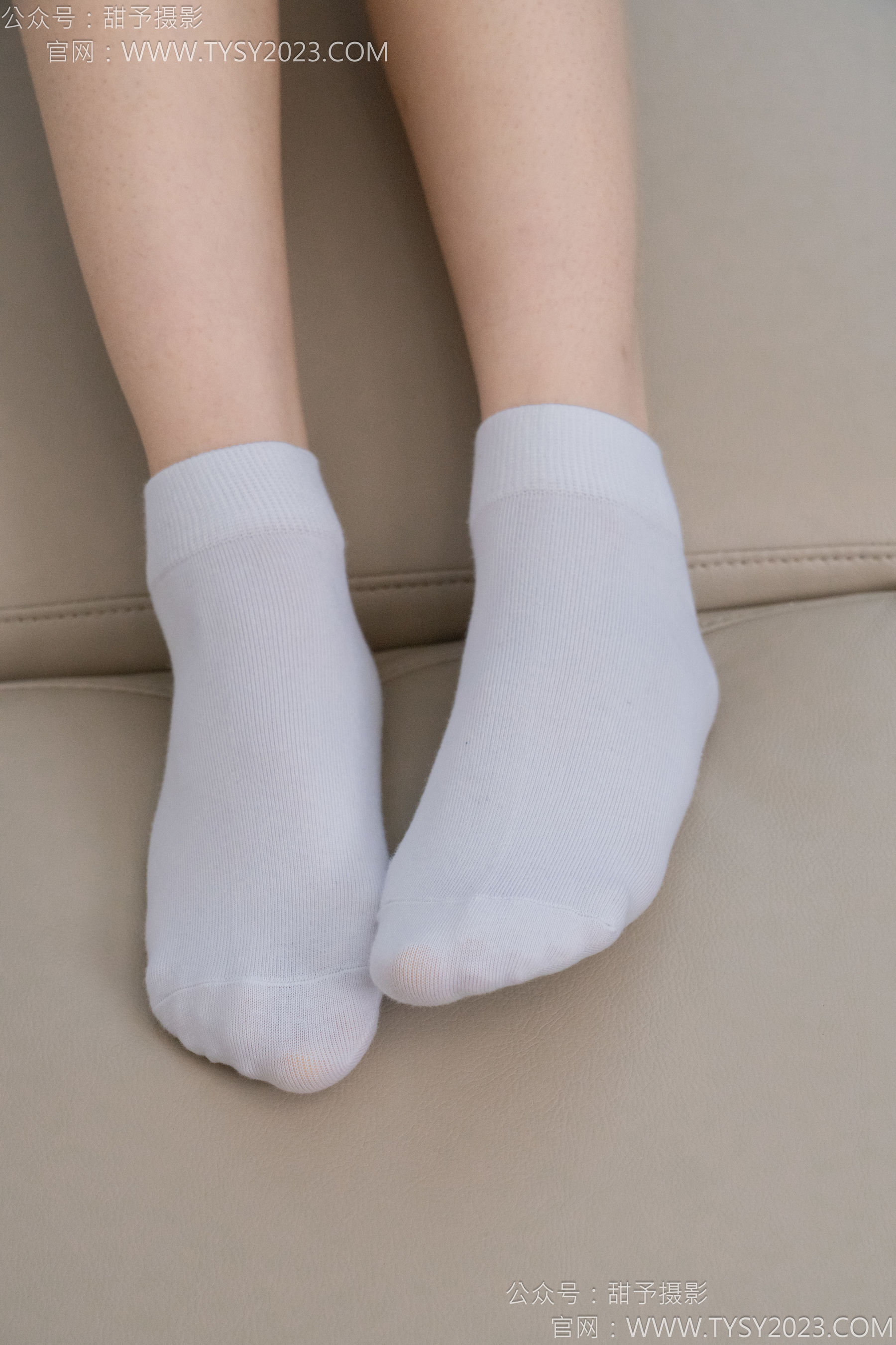 甜予摄影 No.126 诺诺 - 板鞋、白棉袜、裸足/(133P)