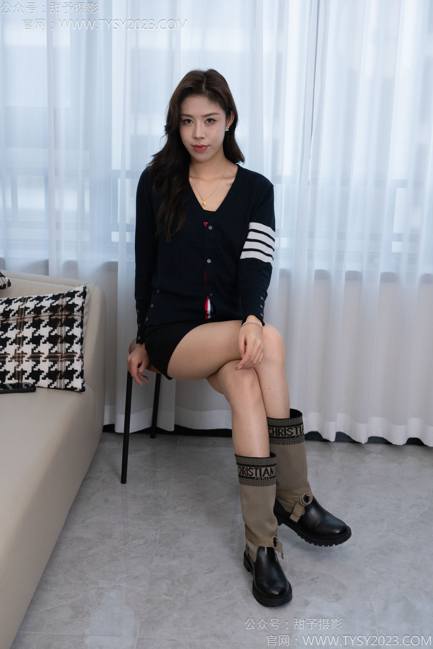 甜予摄影 No.129 咖啡豆 - 长靴、白棉袜、裸足/(134P)