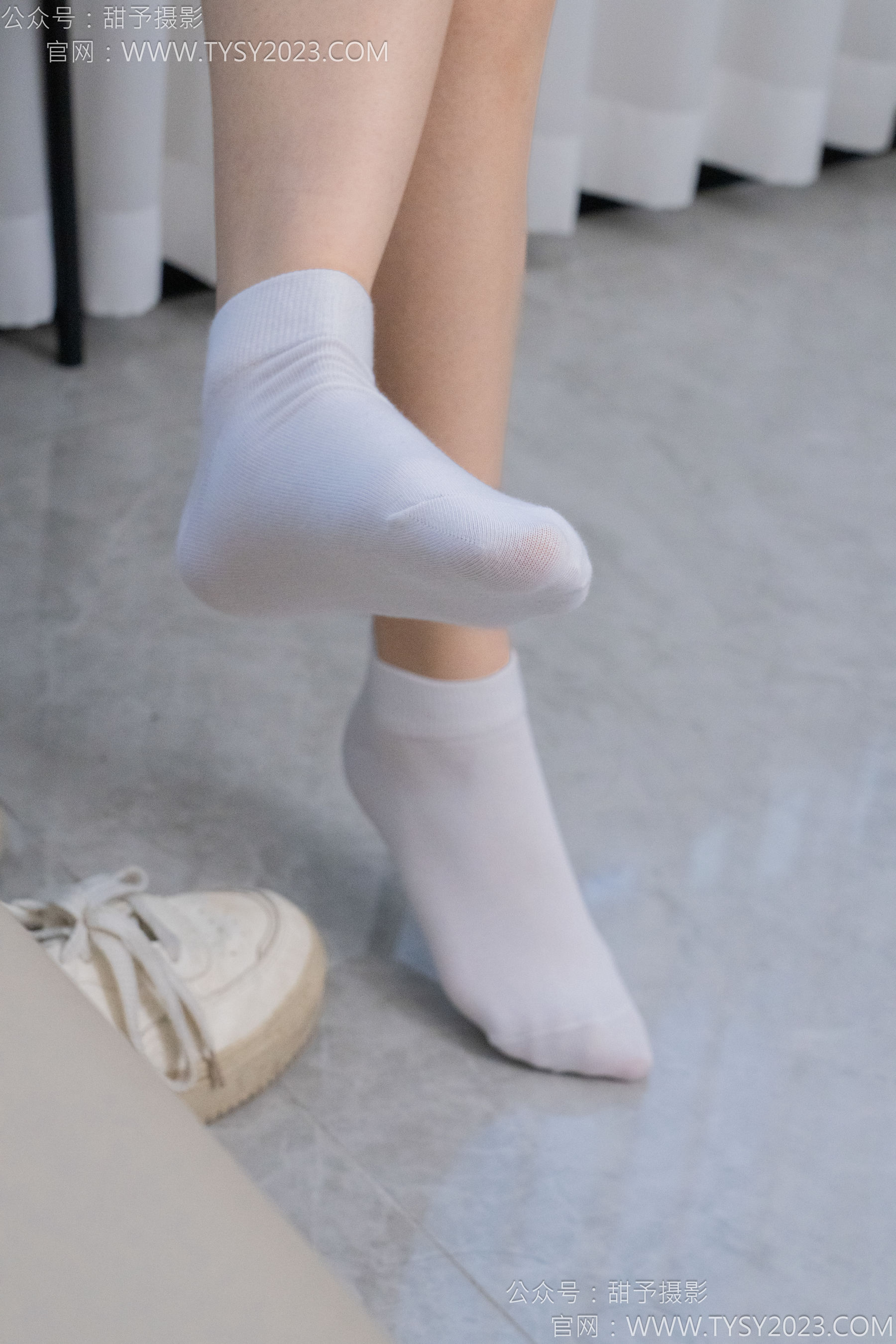 甜予摄影 No.126 诺诺 - 板鞋、白棉袜、裸足/(133P)