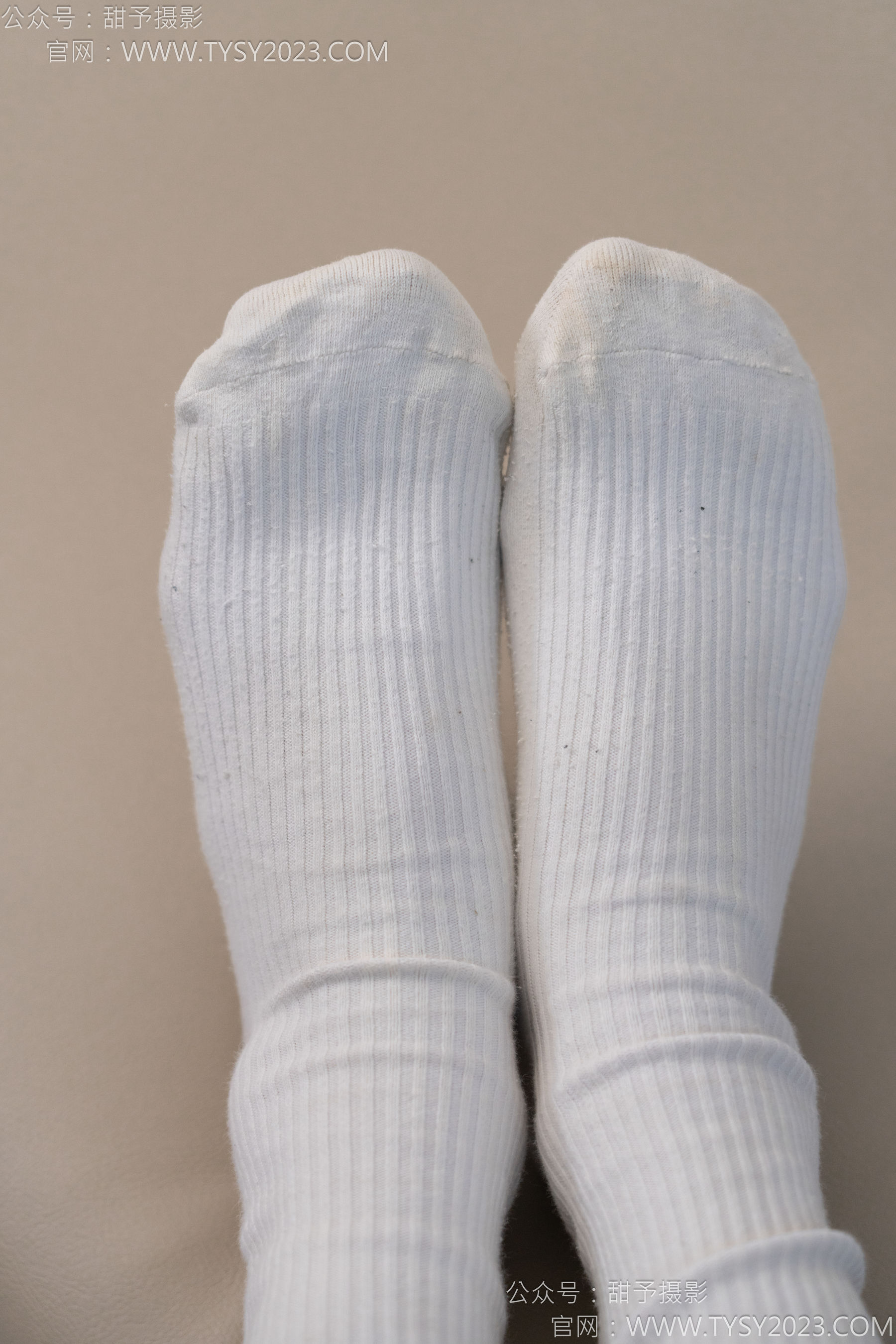 甜予摄影 No.127 丹丹 - 皮鞋、白棉袜、裸足/(145P)