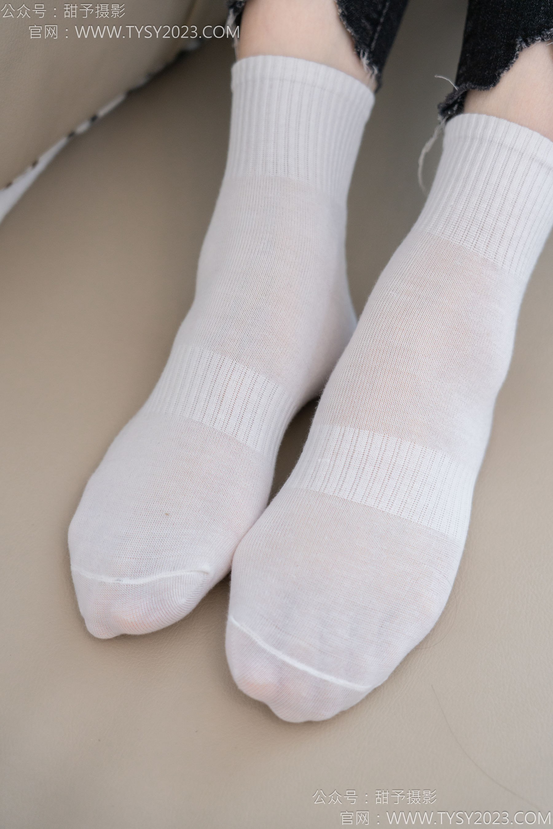 甜予摄影 No.133 梦梦 - 长靴、白棉袜、裸足/(135P)