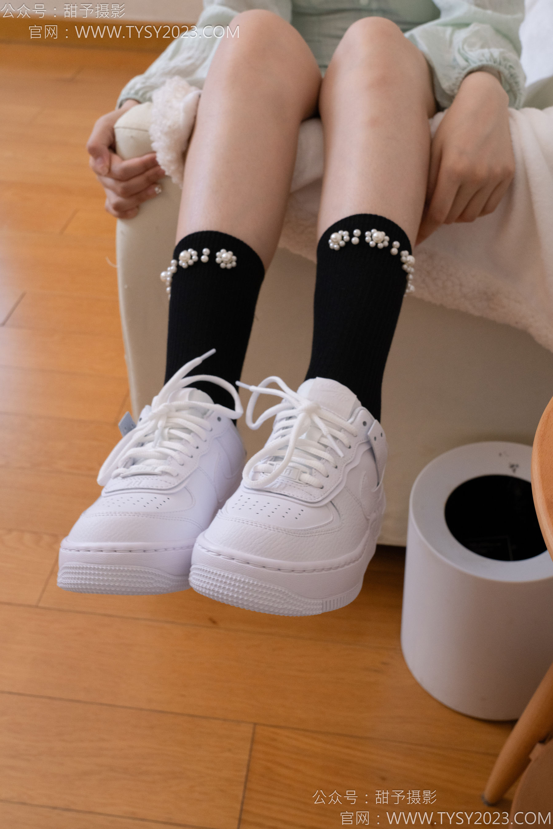 甜予摄影 No.136 璇璇 - 板鞋、黑棉袜/(203P)