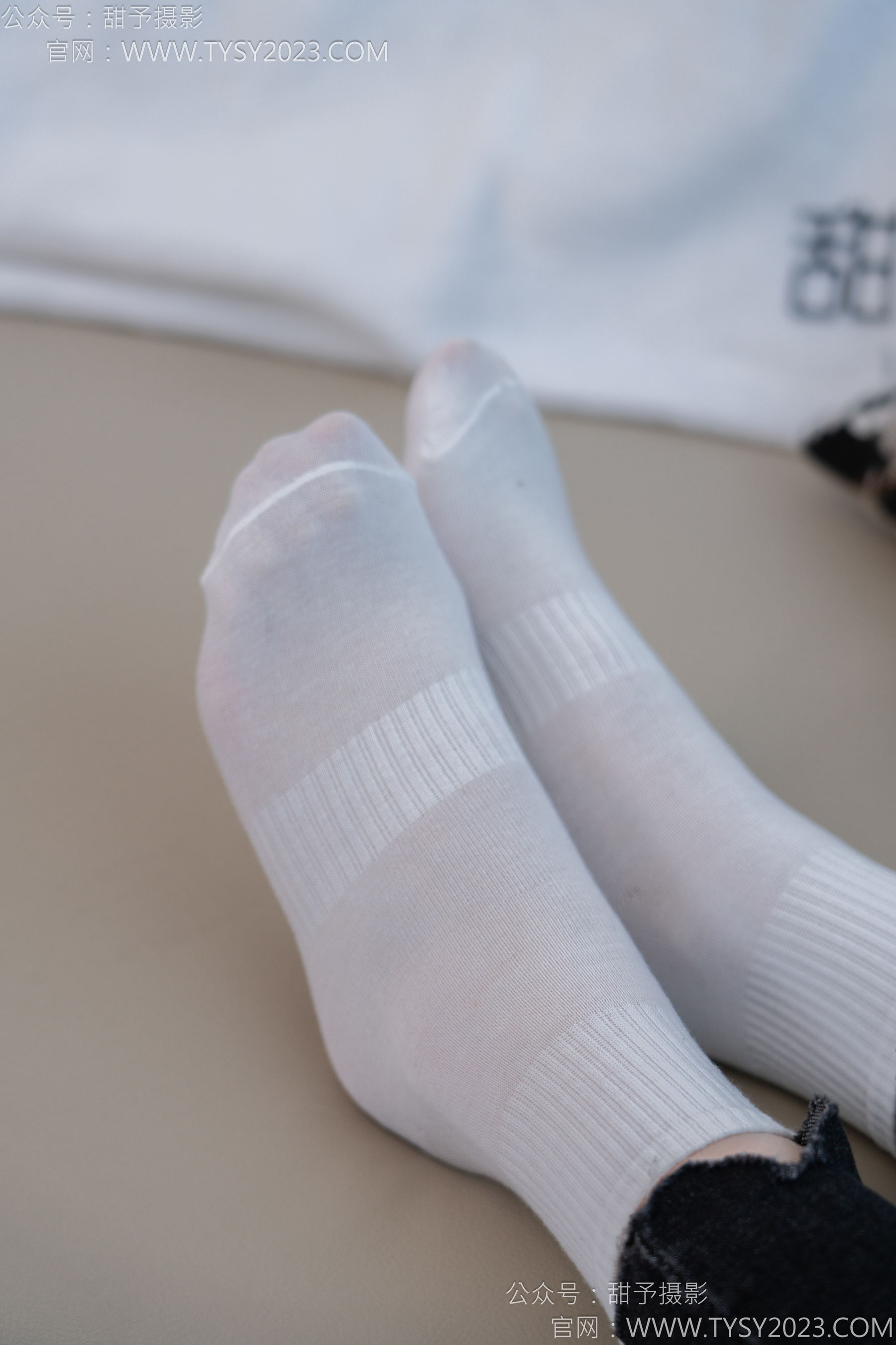 甜予摄影 No.133 梦梦 - 长靴、白棉袜、裸足/(135P)