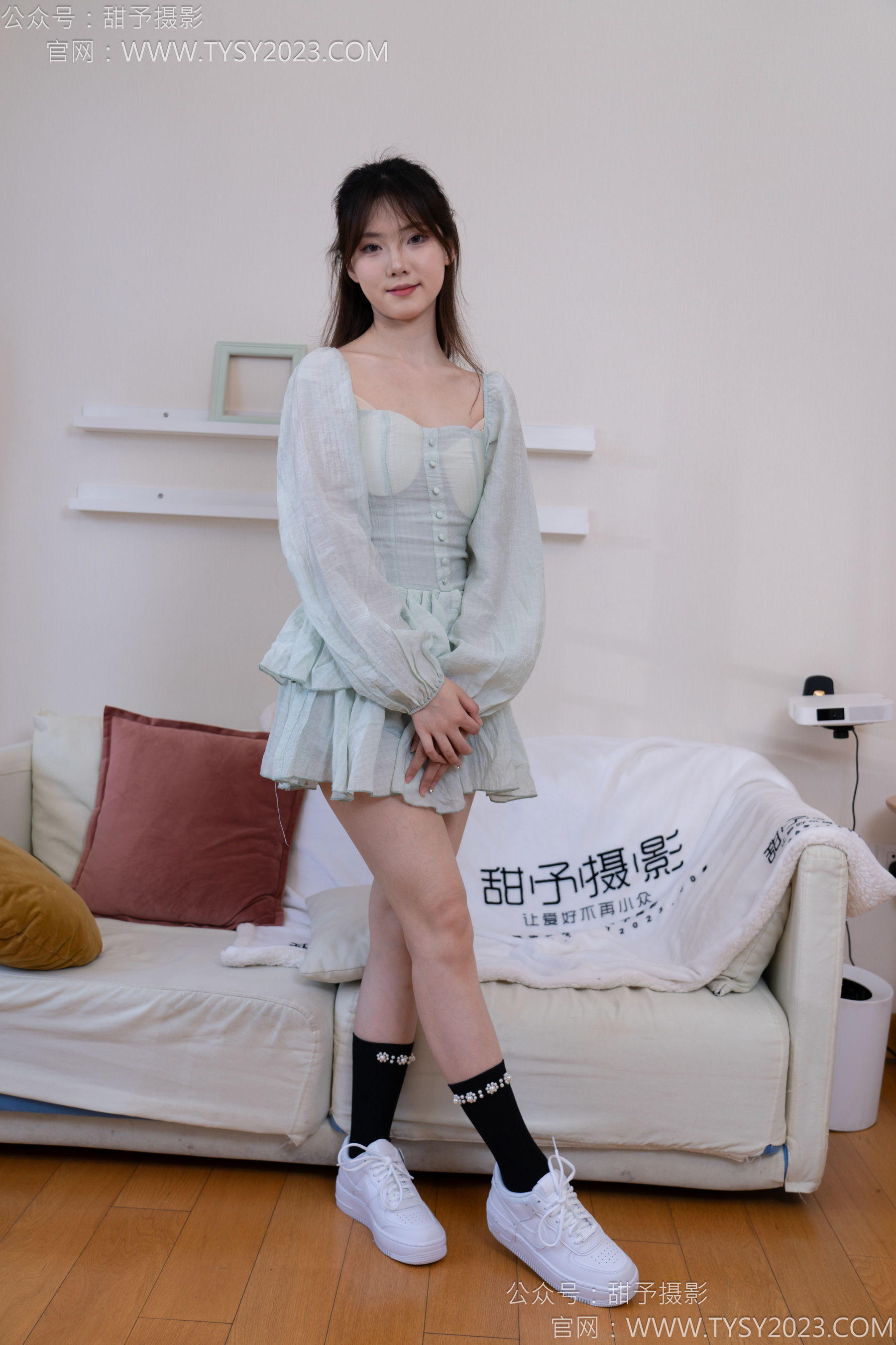 甜予摄影 No.136 璇璇 - 板鞋、黑棉袜/(203P)