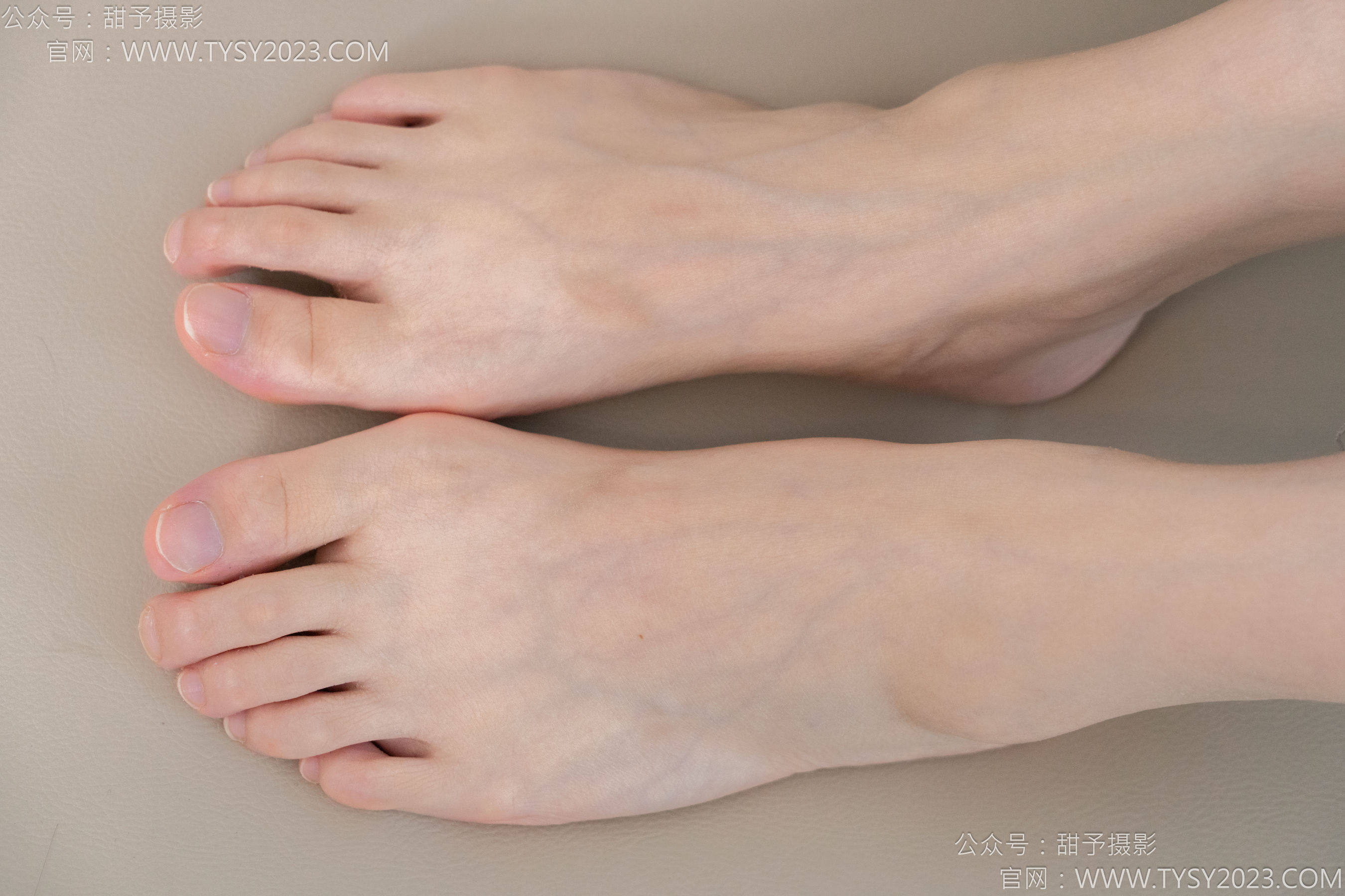 甜予摄影 No.133 梦梦 - 长靴、白棉袜、裸足/(135P)