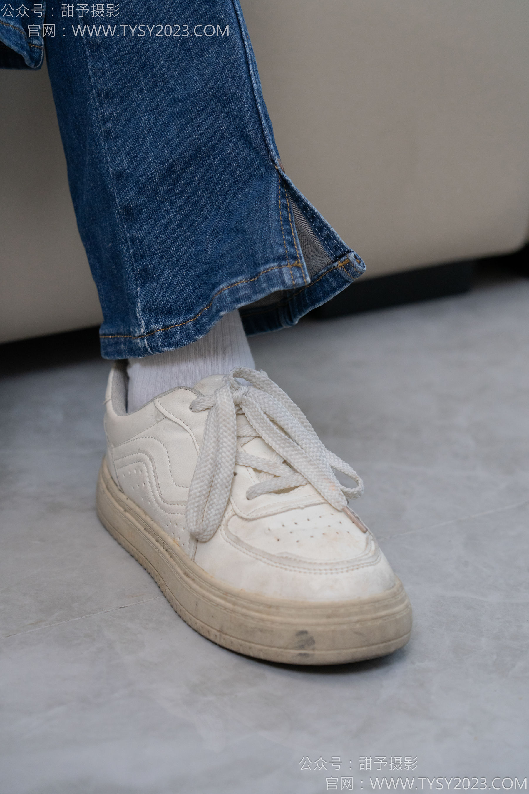 甜予摄影 No.132 诺诺 - 板鞋、白棉袜、裸足/(129P)