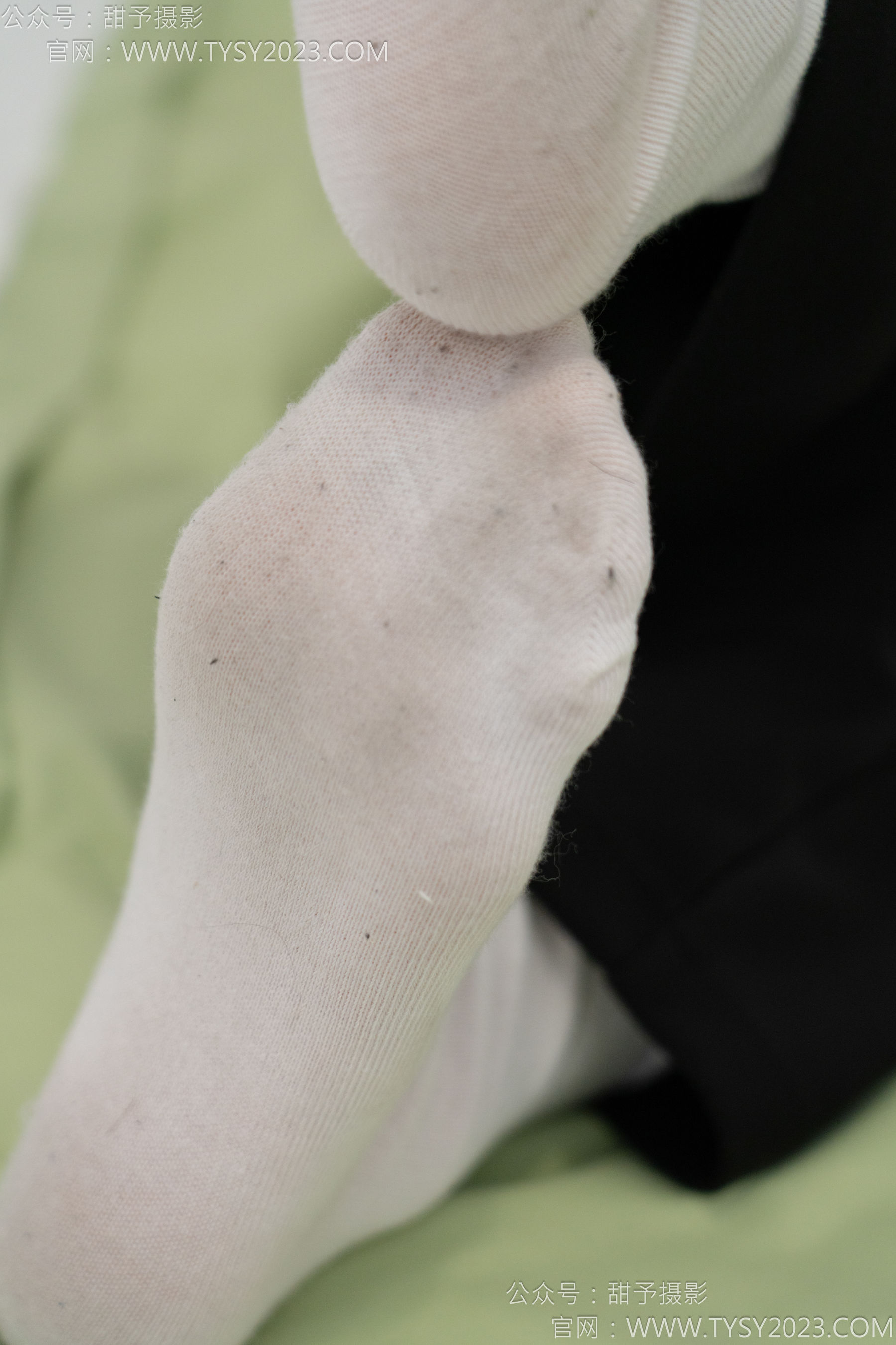 甜予摄影 No.135 思思 - 板鞋、白棉袜、裸足/(135P)