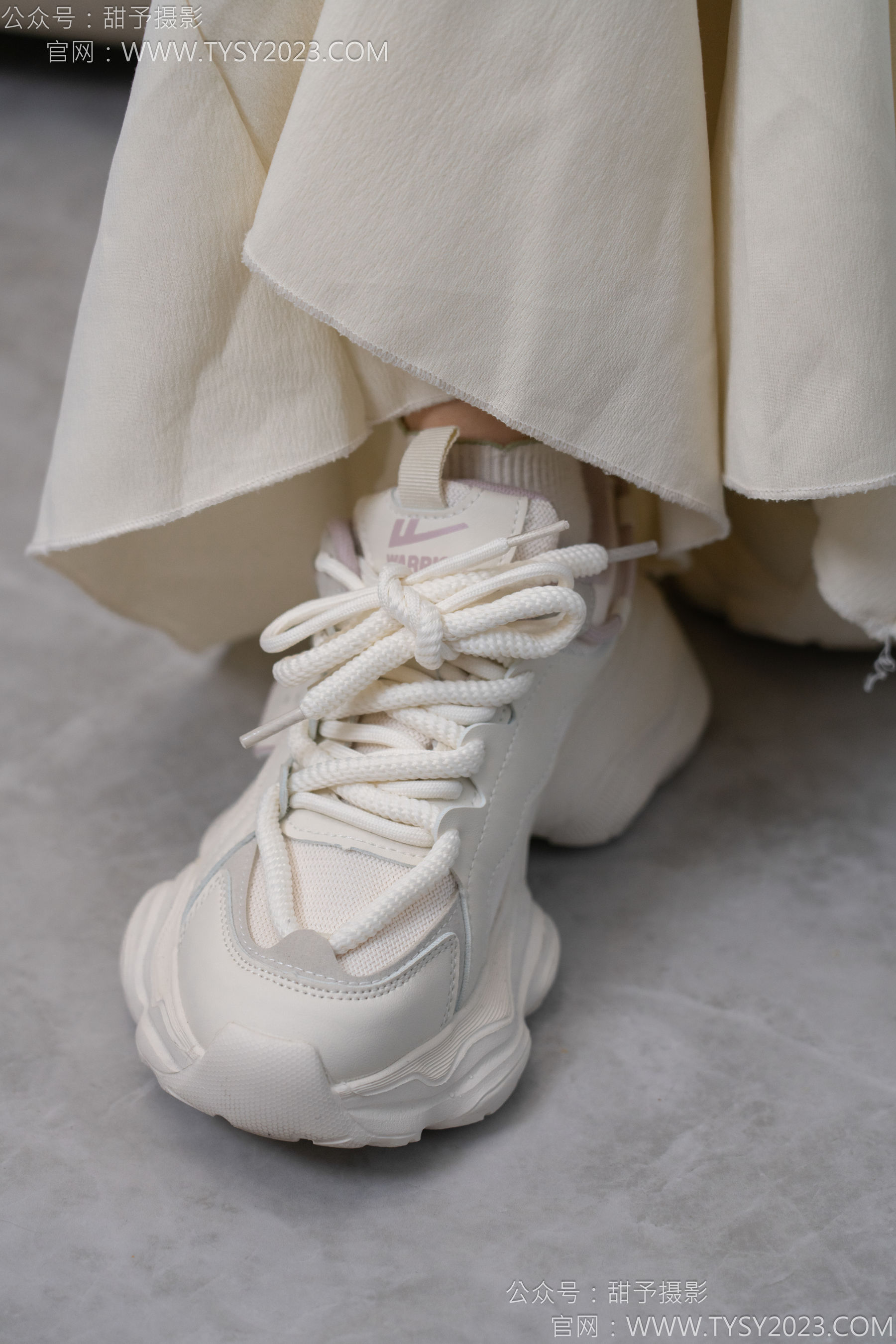 甜予摄影 No.125 丹丹 - 运动鞋、白棉袜、裸足/(139P)