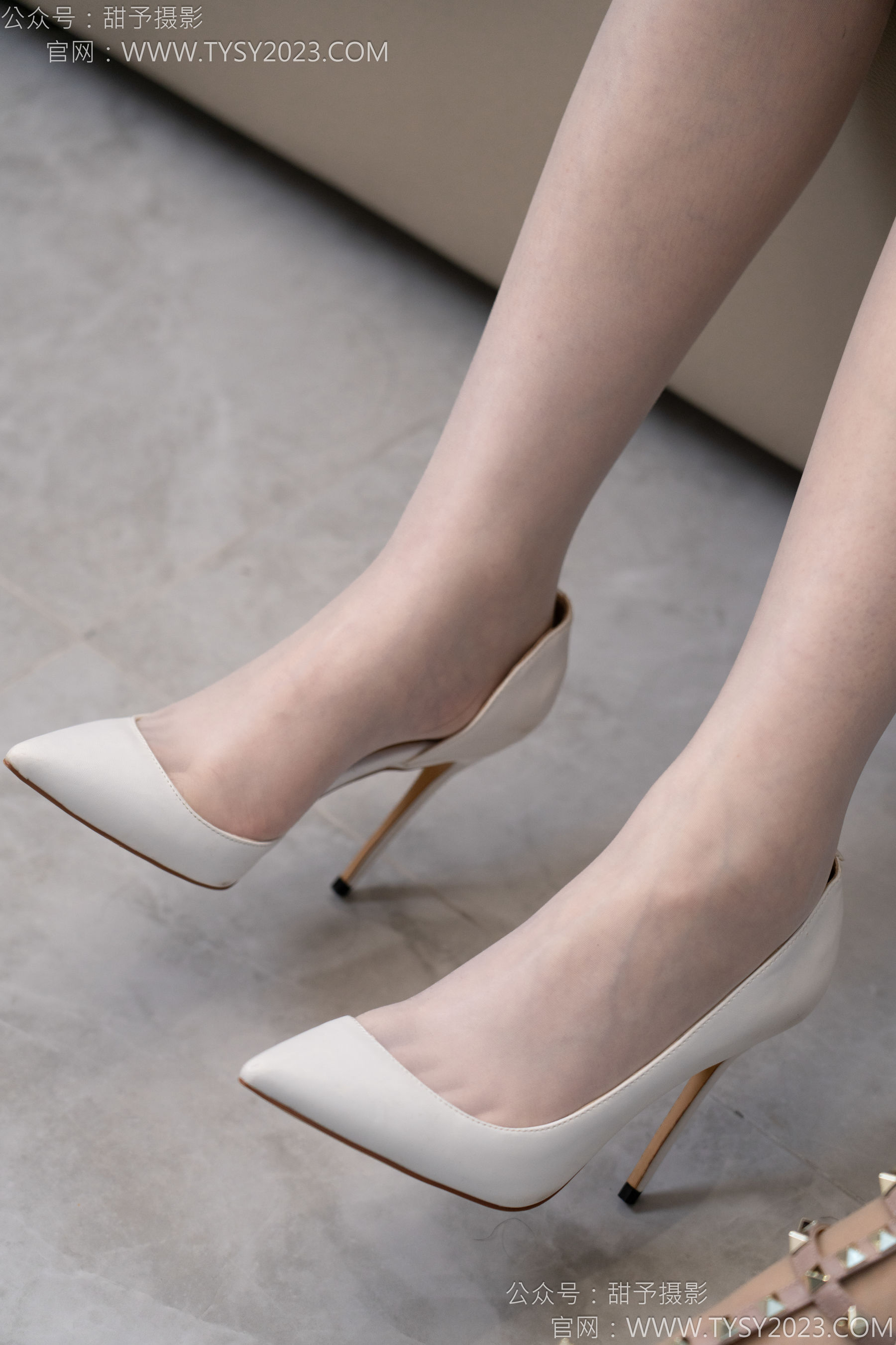 甜予摄影 No.134 璇璇思思 - 高跟鞋、薄白丝、薄灰丝/(132P)