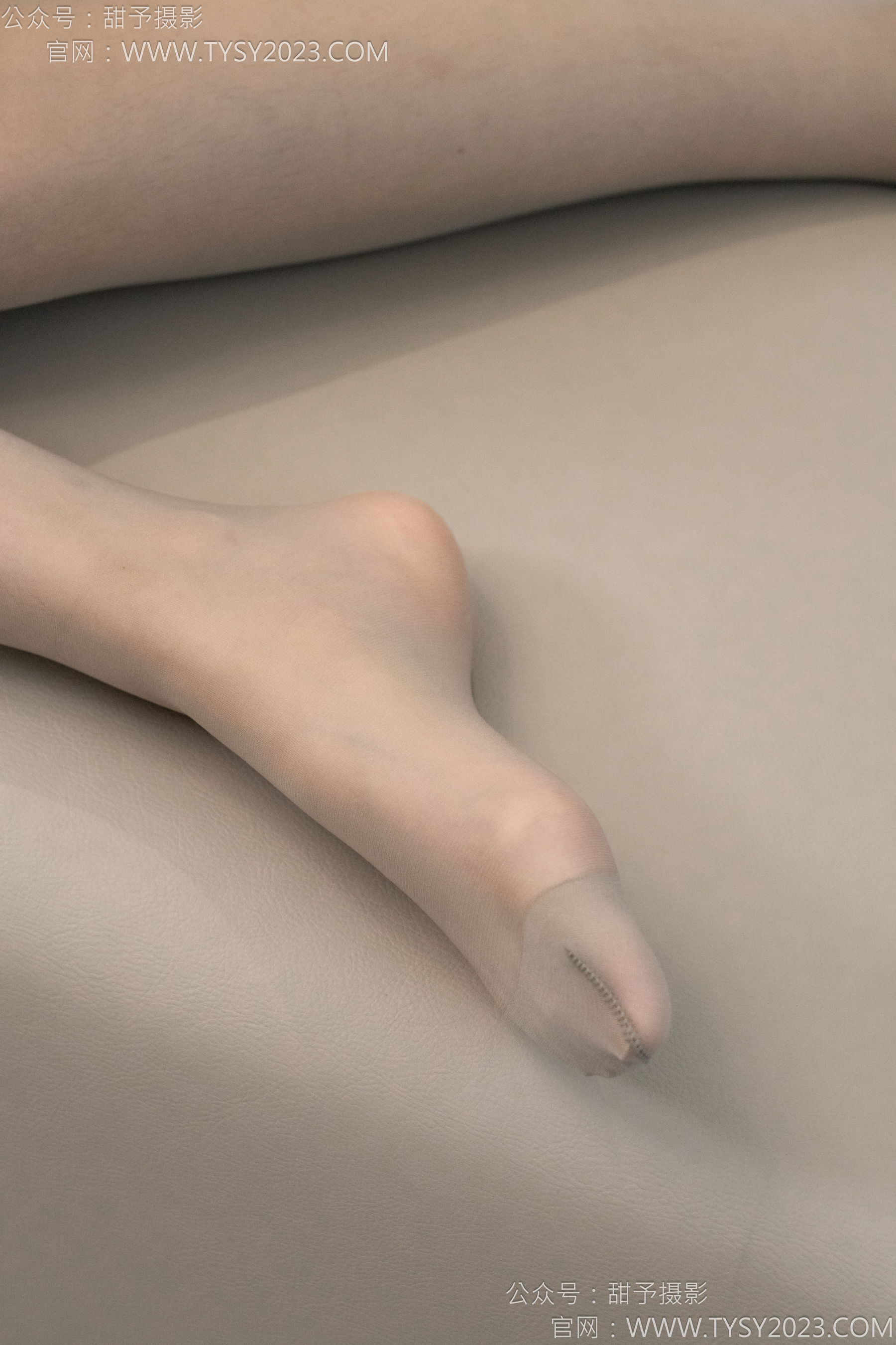 甜予摄影 No.134 璇璇思思 - 高跟鞋、薄白丝、薄灰丝/(132P)