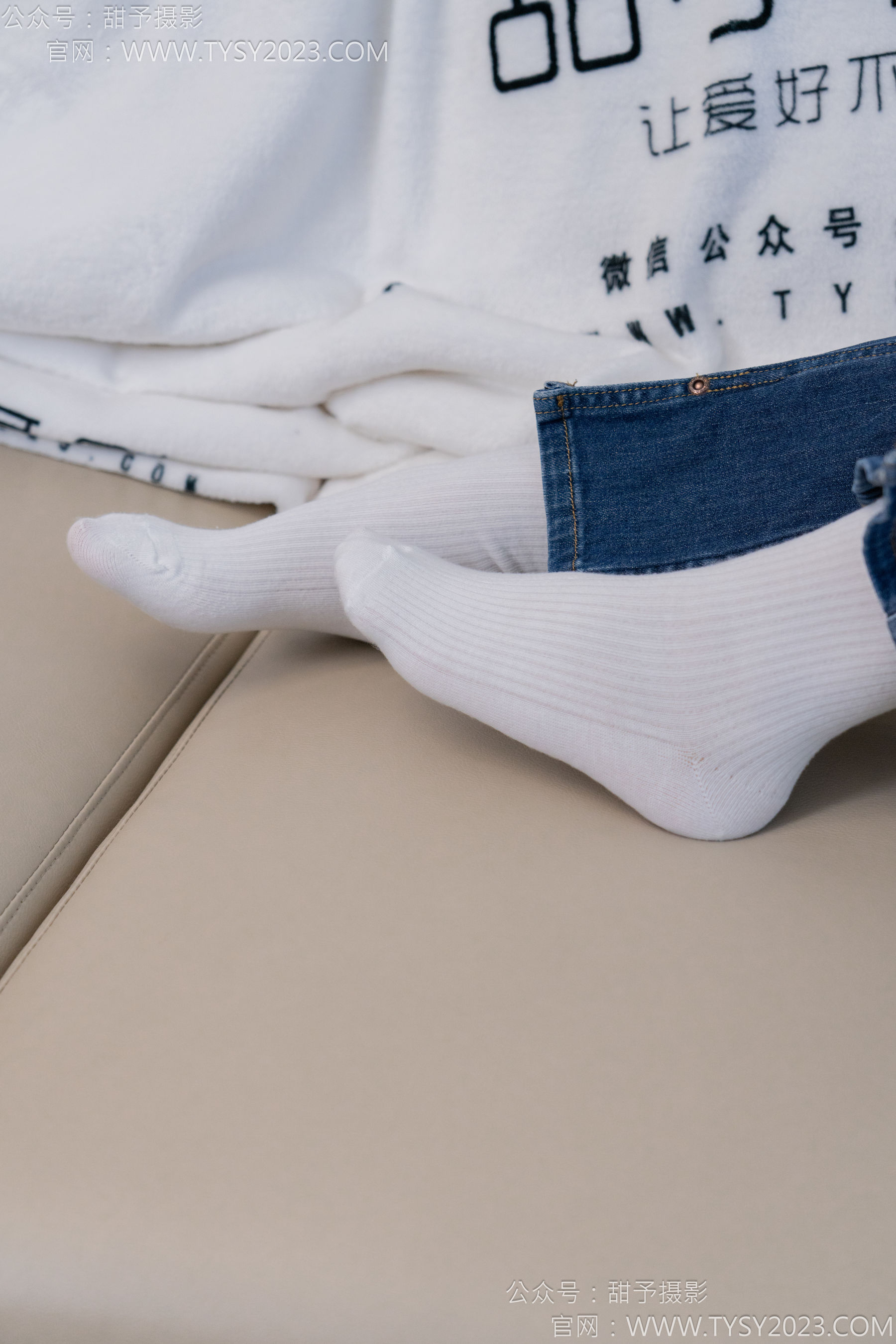 甜予摄影 No.132 诺诺 - 板鞋、白棉袜、裸足/(129P)