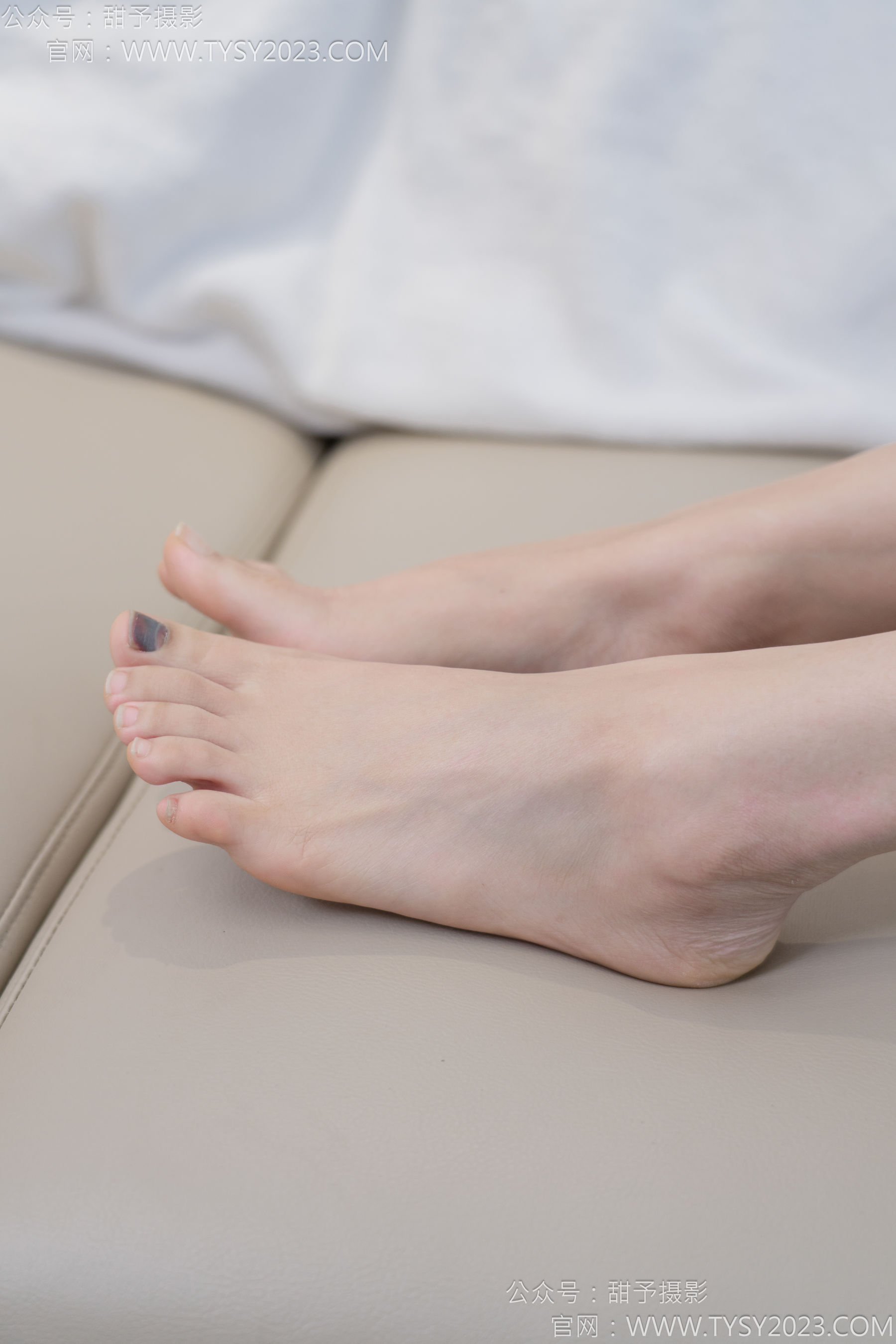 甜予摄影 No.130 澜澜 - 皮鞋、白棉袜、裸足、掉袜子剧情/(130P)